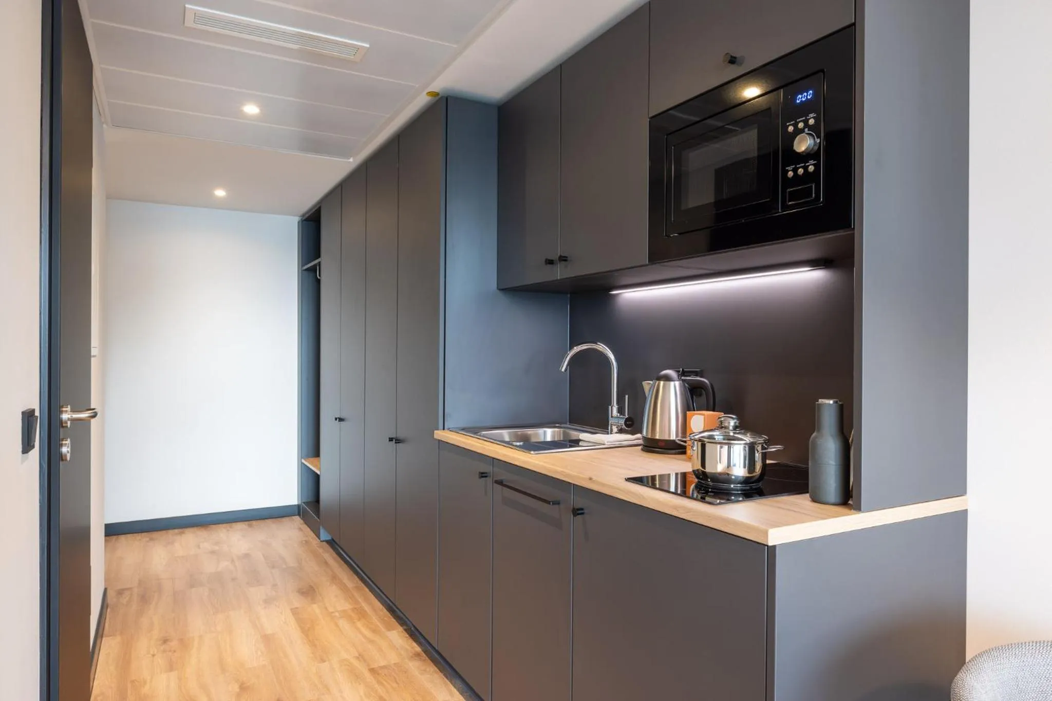 Kitchen or kitchenette in The Base Munich