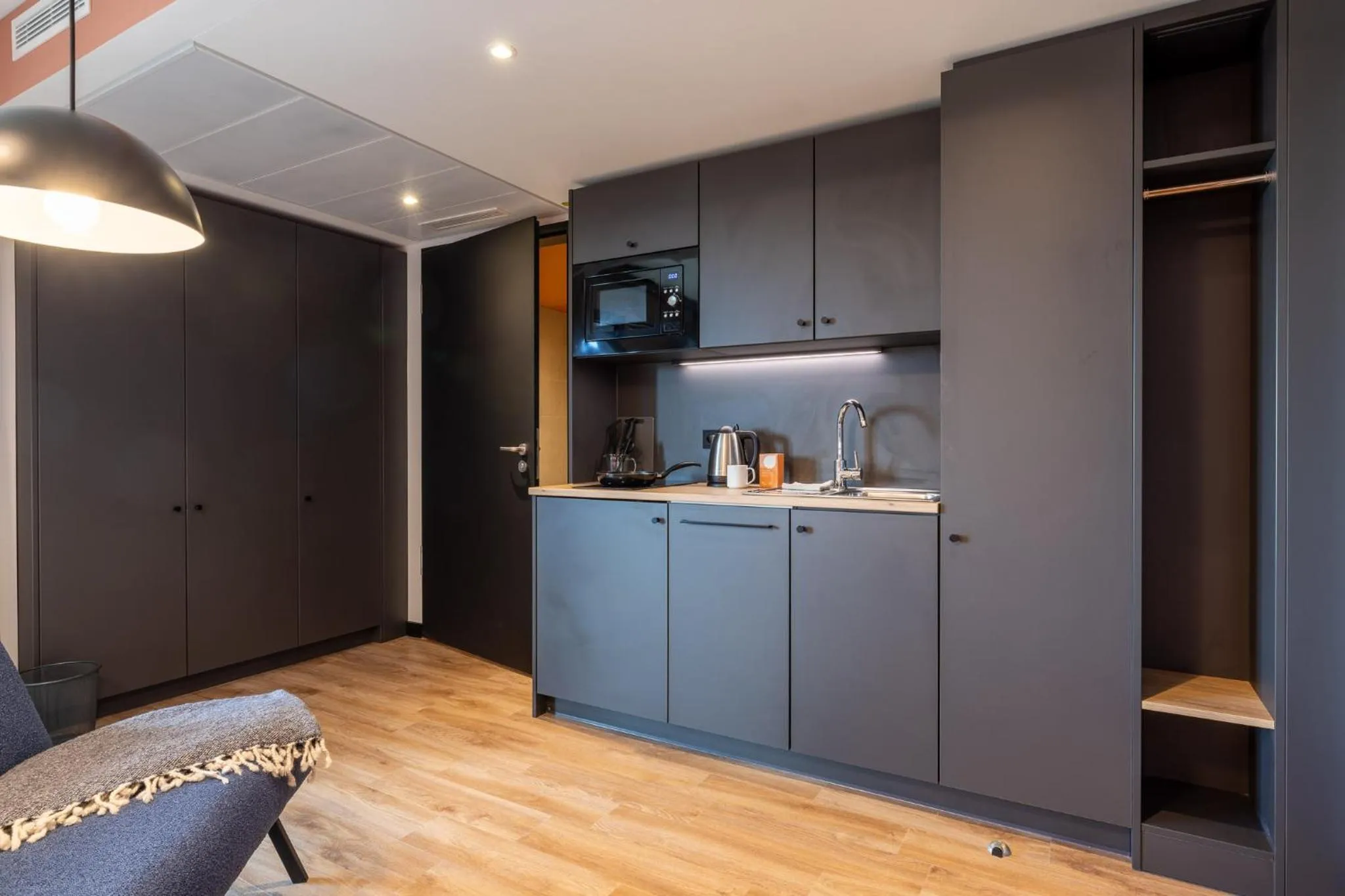 Kitchen or kitchenette in The Base Munich