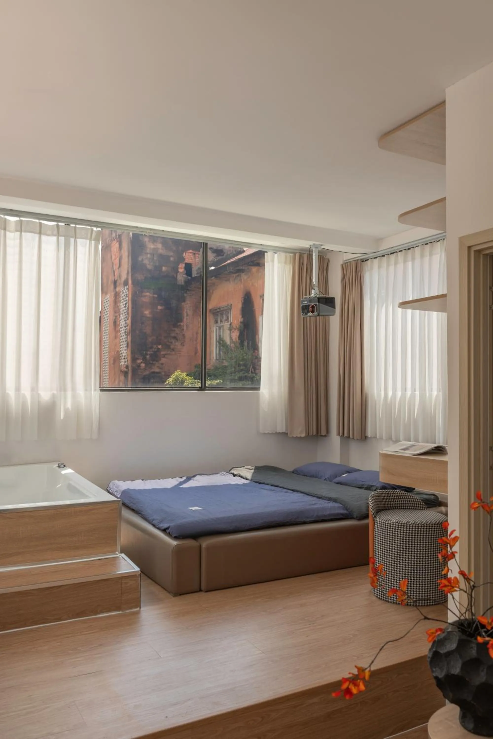 Property building, Bed in Zeus Living - City Central
