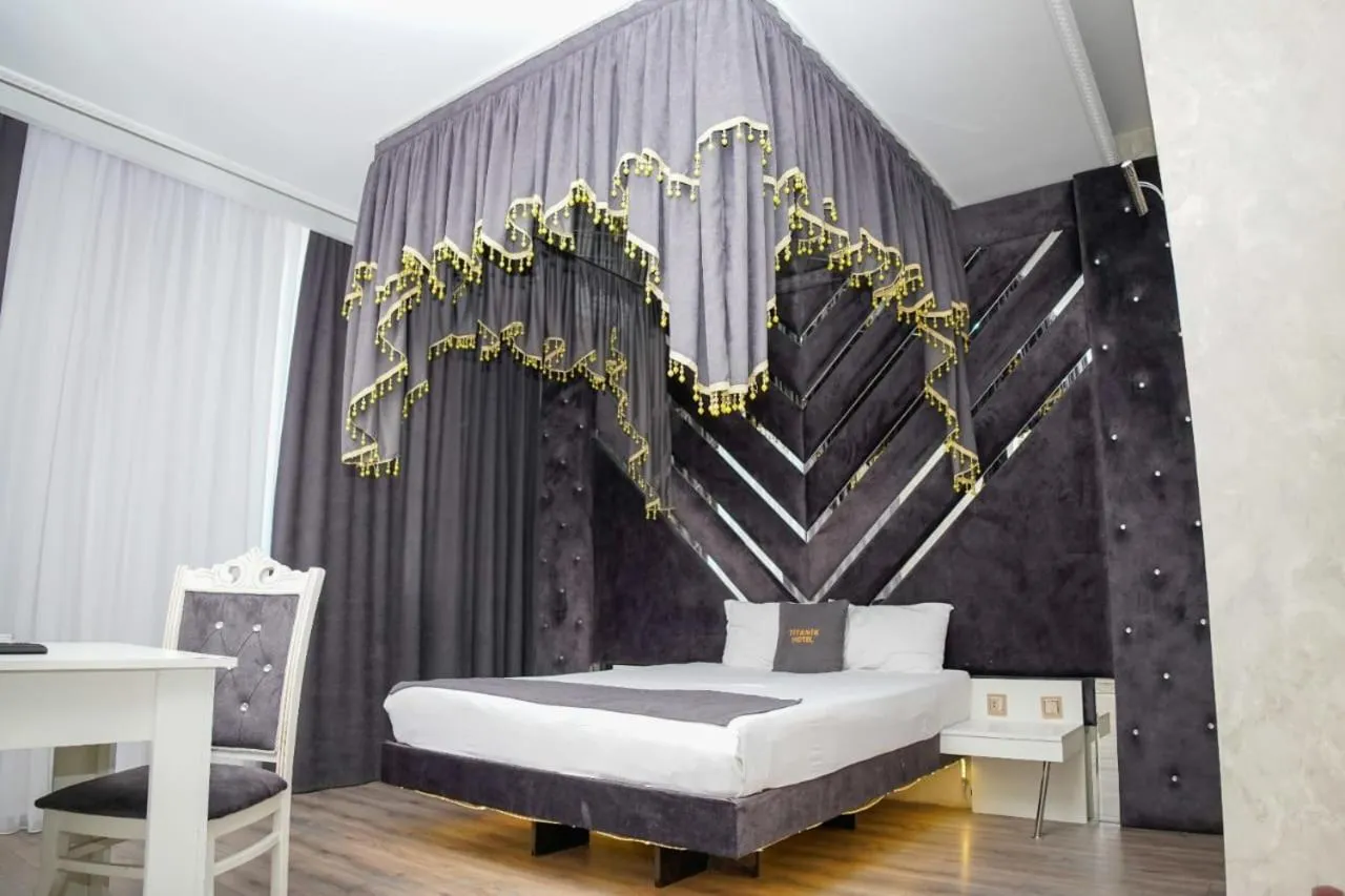 Titanik Hotel