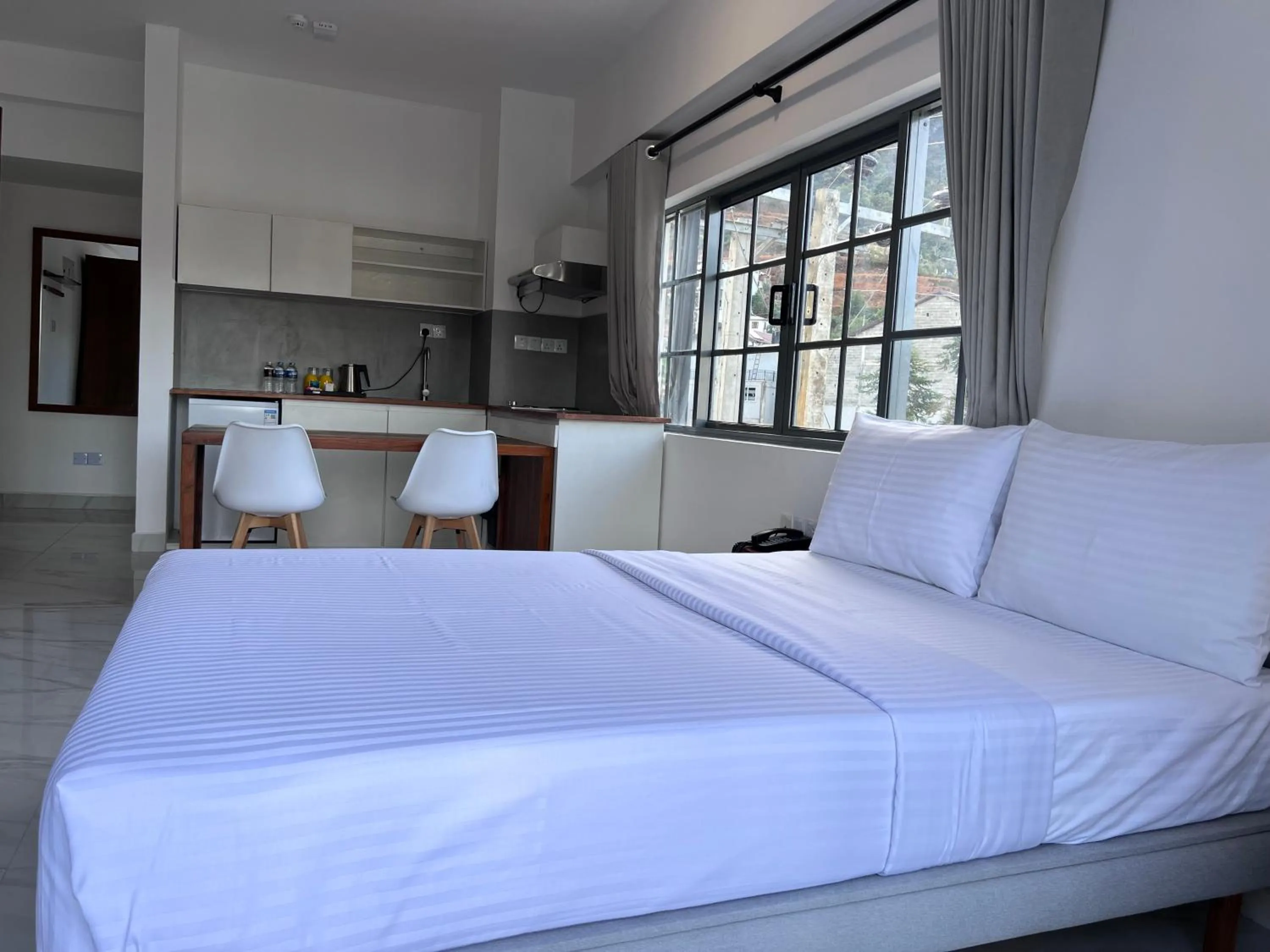 Photo of the whole room, Bed in 88th Nuwara Eliya