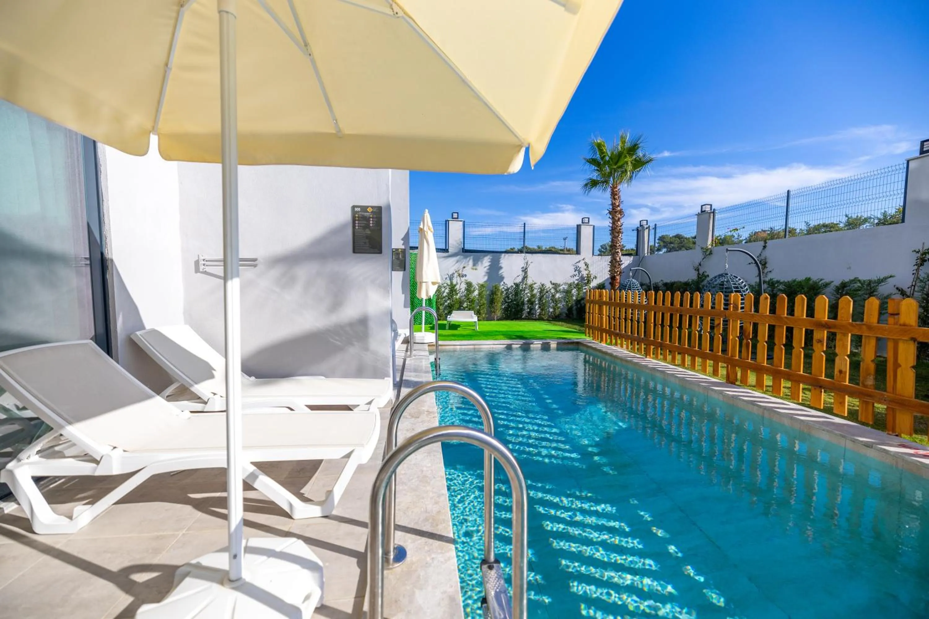 Patio in Side Moon Palace Hotel