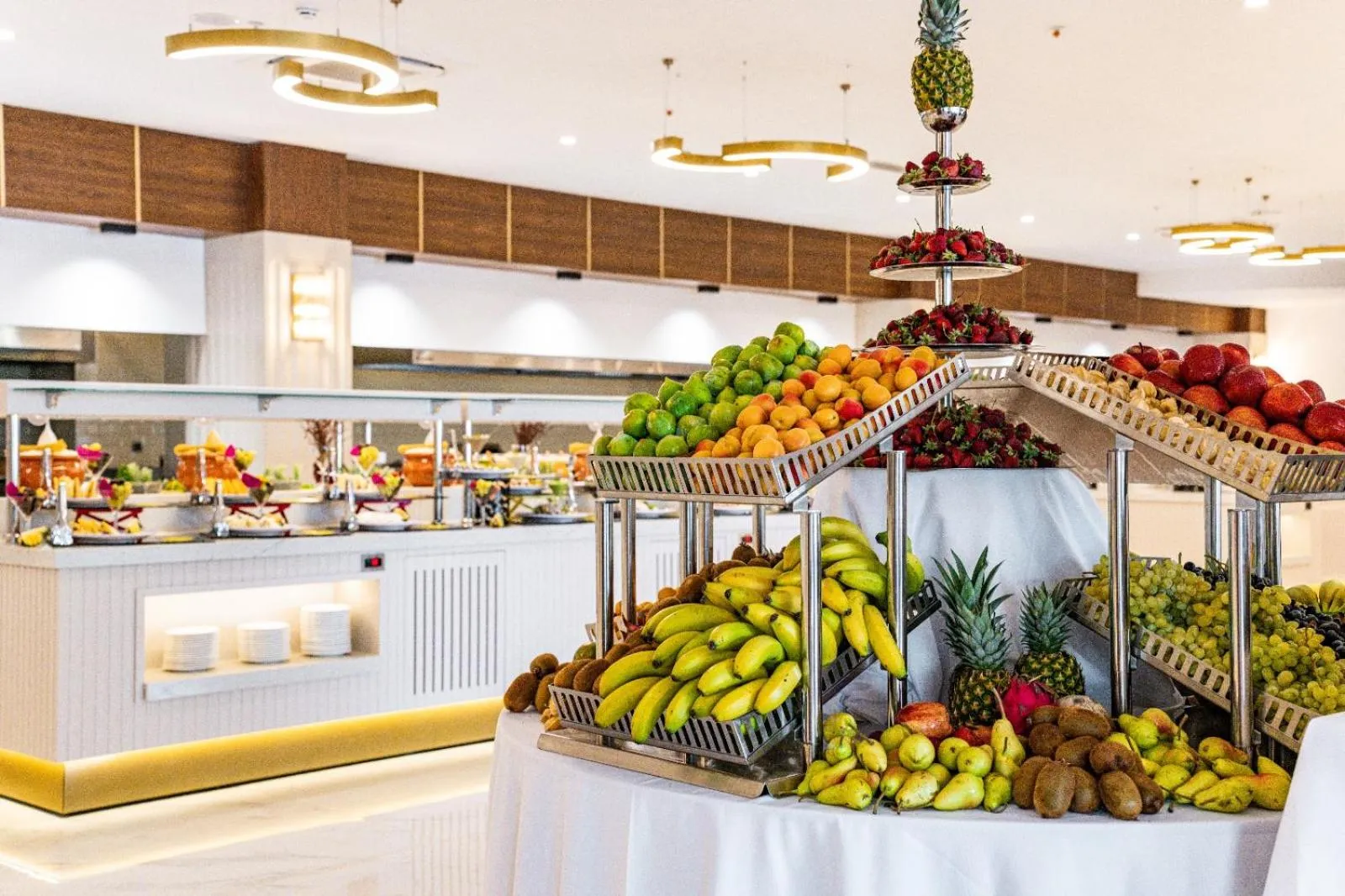 Kitchen or kitchenette in Side Moon Palace Hotel