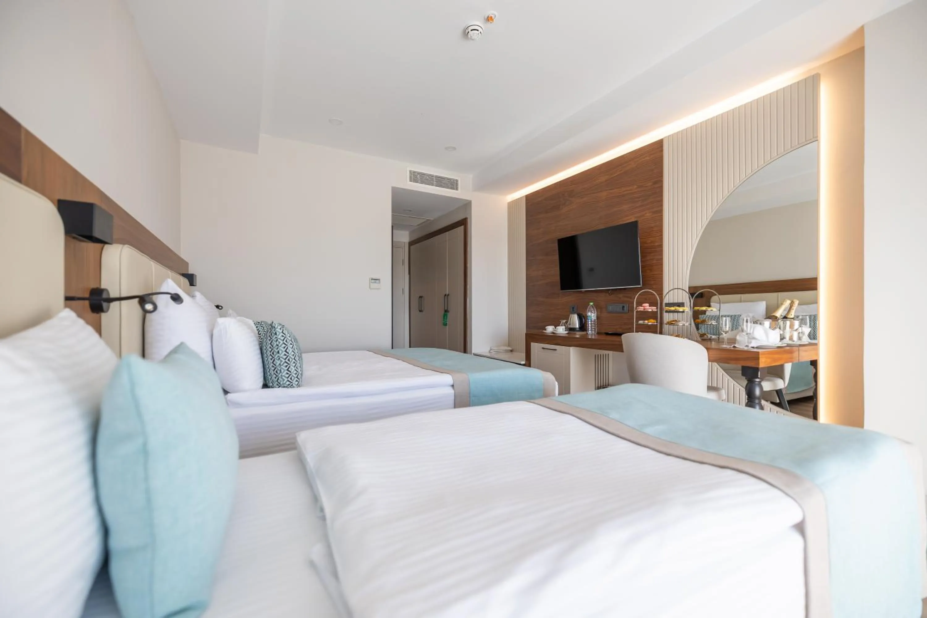 Bed in Side Moon Palace Hotel