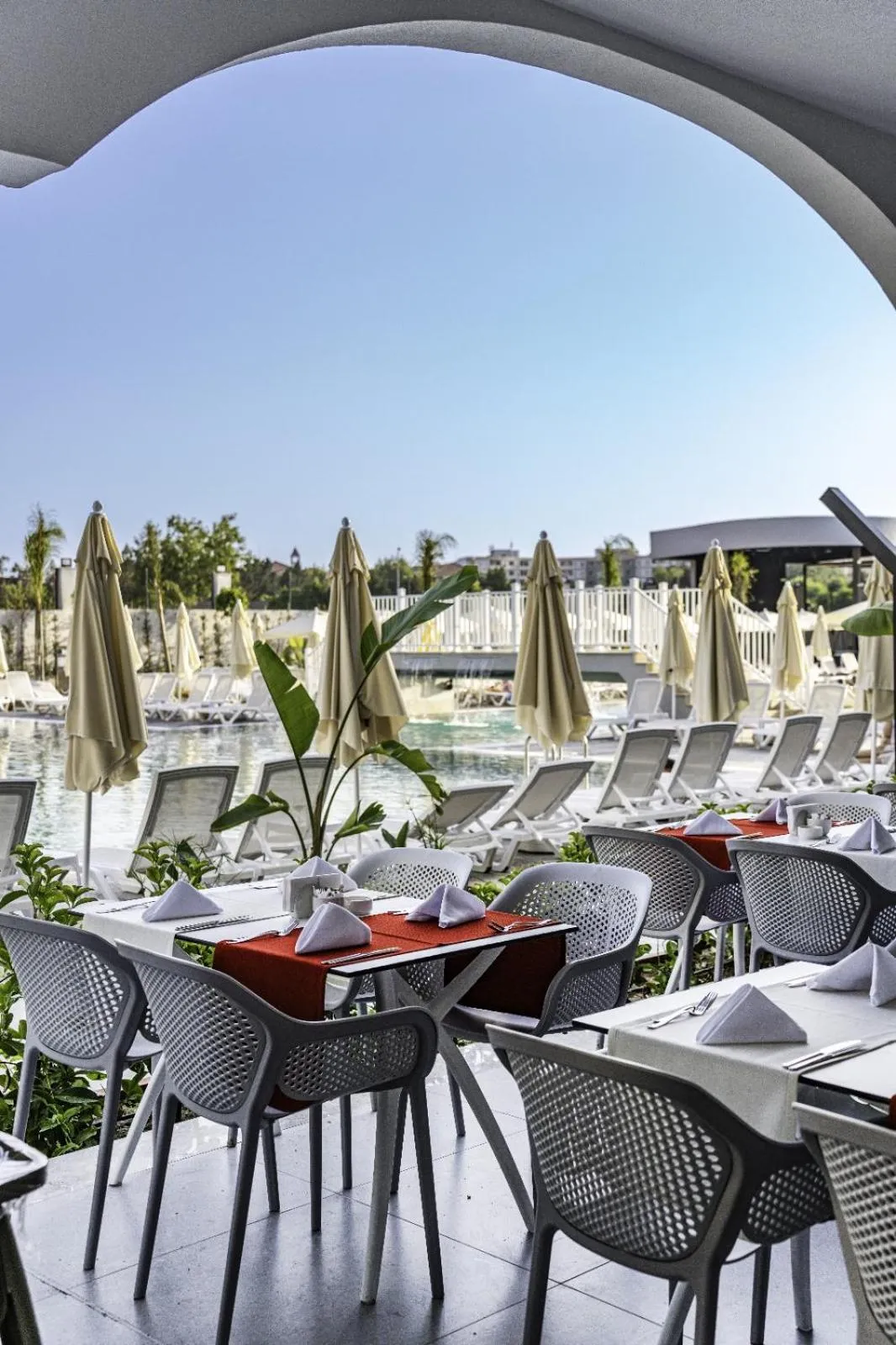 Restaurant/places to eat in Side Moon Palace Hotel