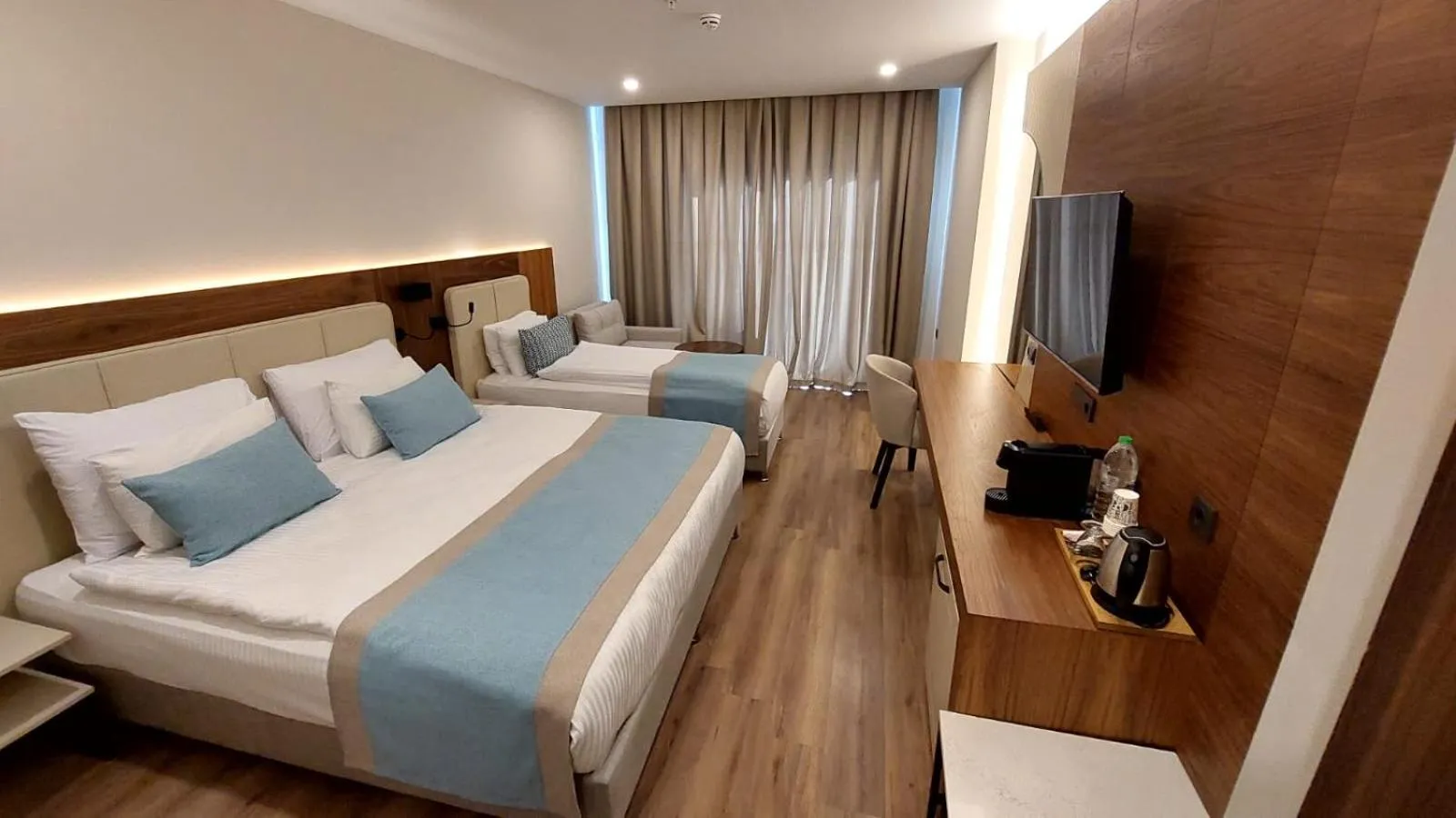 Bed in Side Moon Palace Hotel