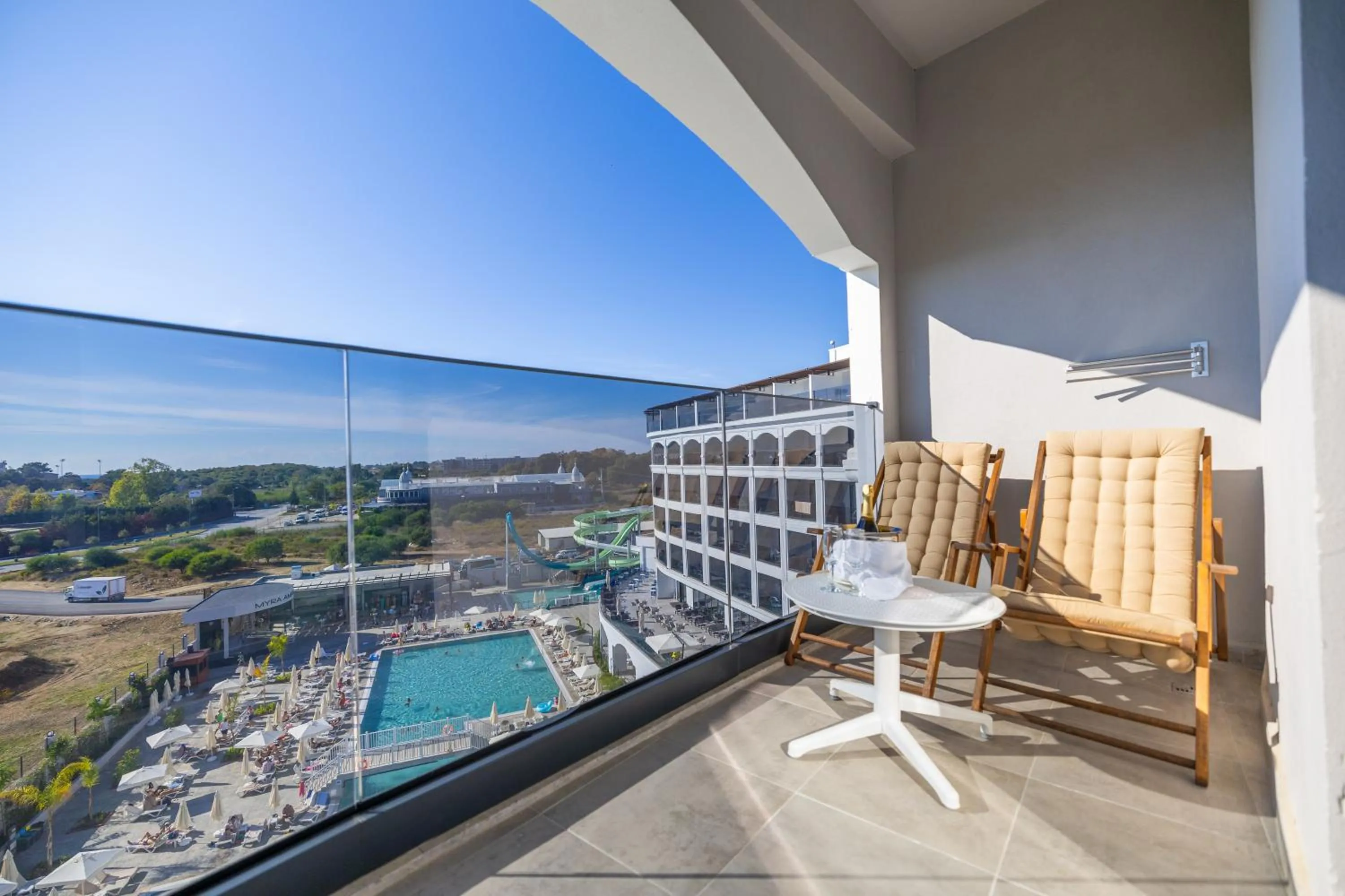 Day in Side Moon Palace Hotel