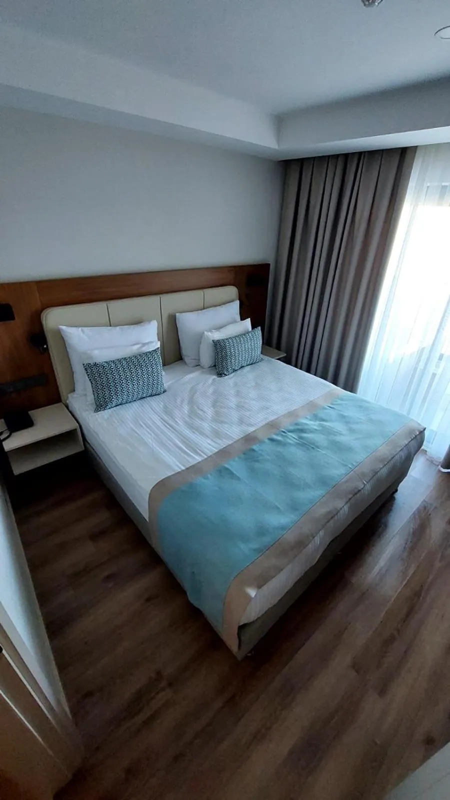 Bed in Side Moon Palace Hotel