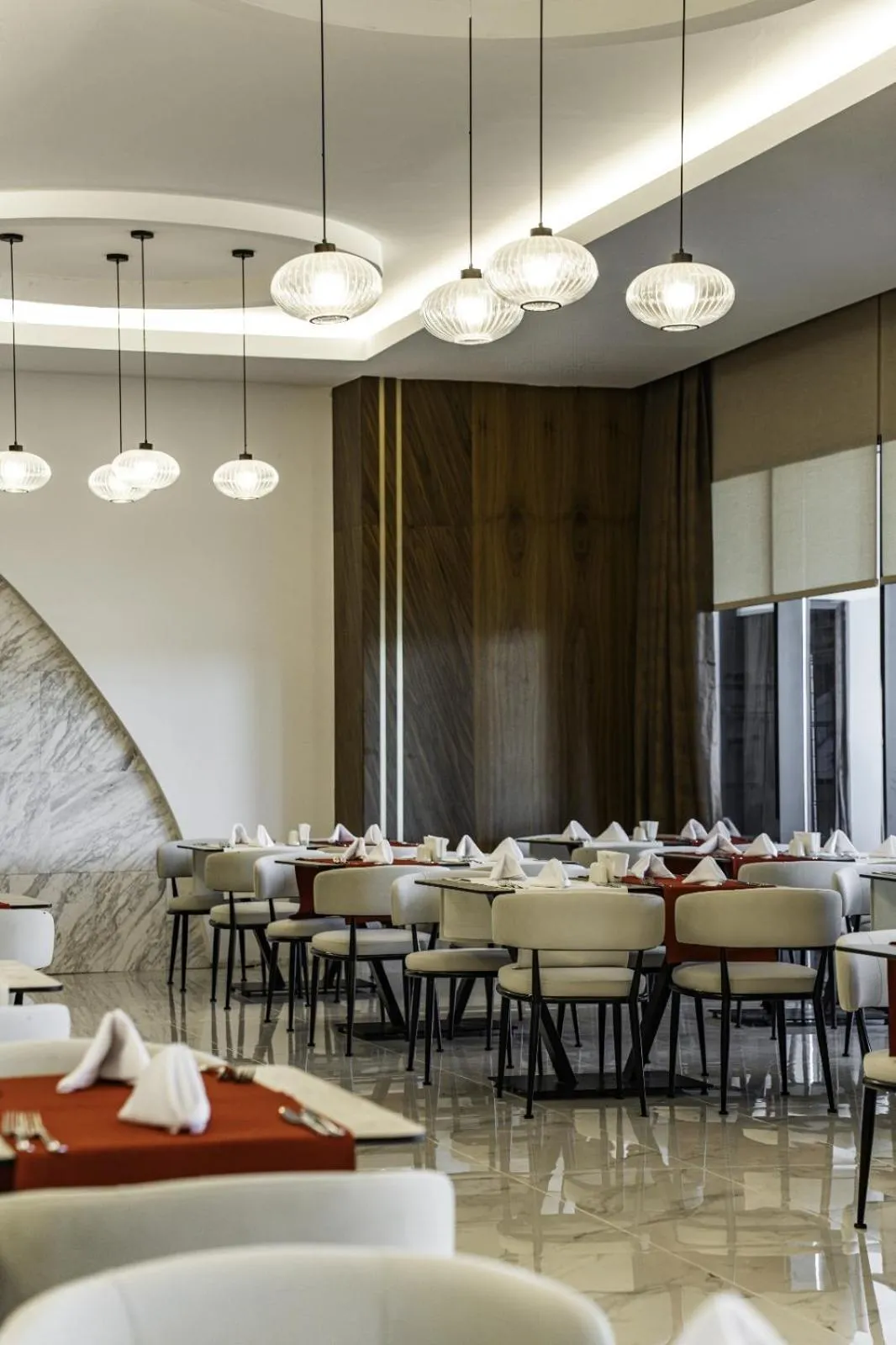 Restaurant/places to eat in Side Moon Palace Hotel