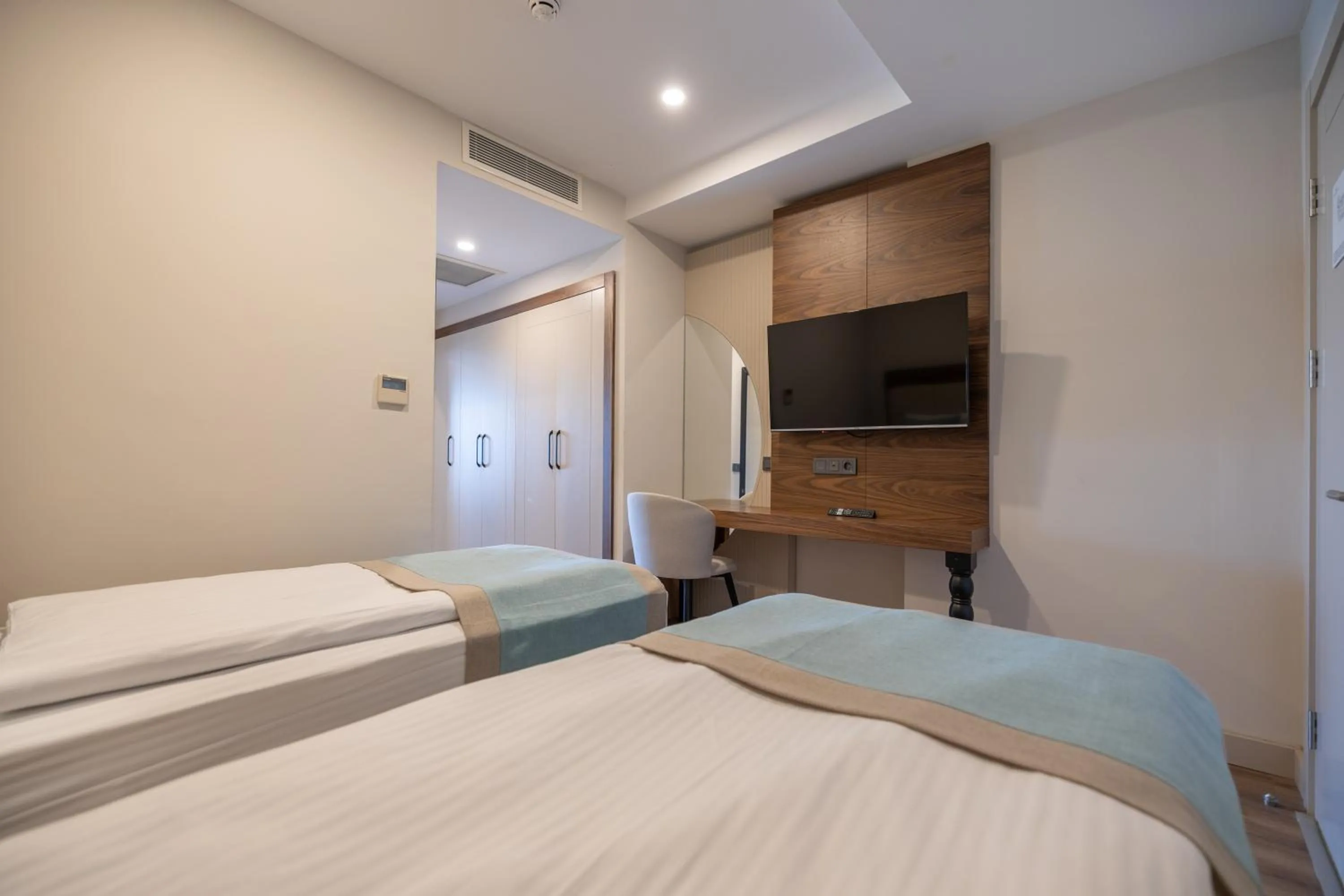 Bed in Side Moon Palace Hotel