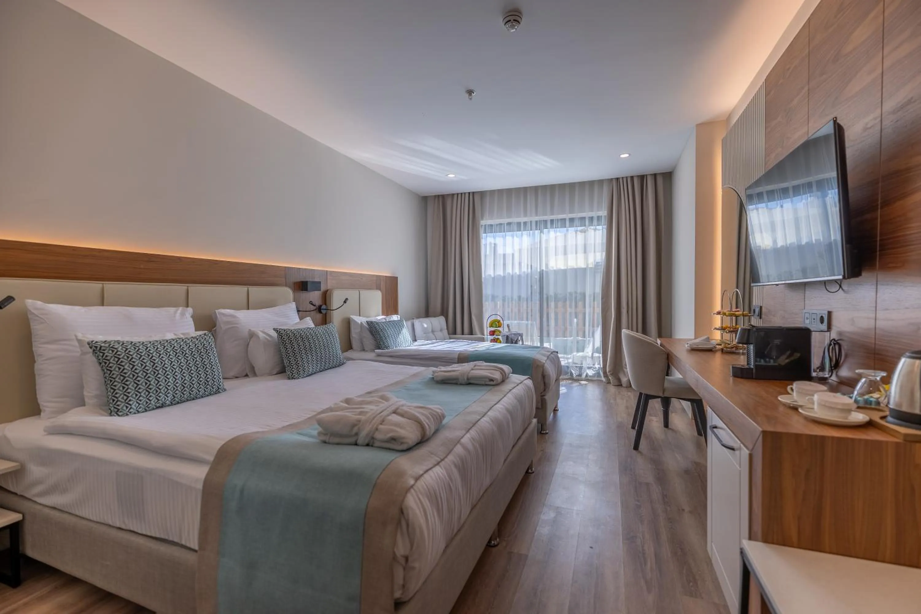 Bed in Side Moon Palace Hotel