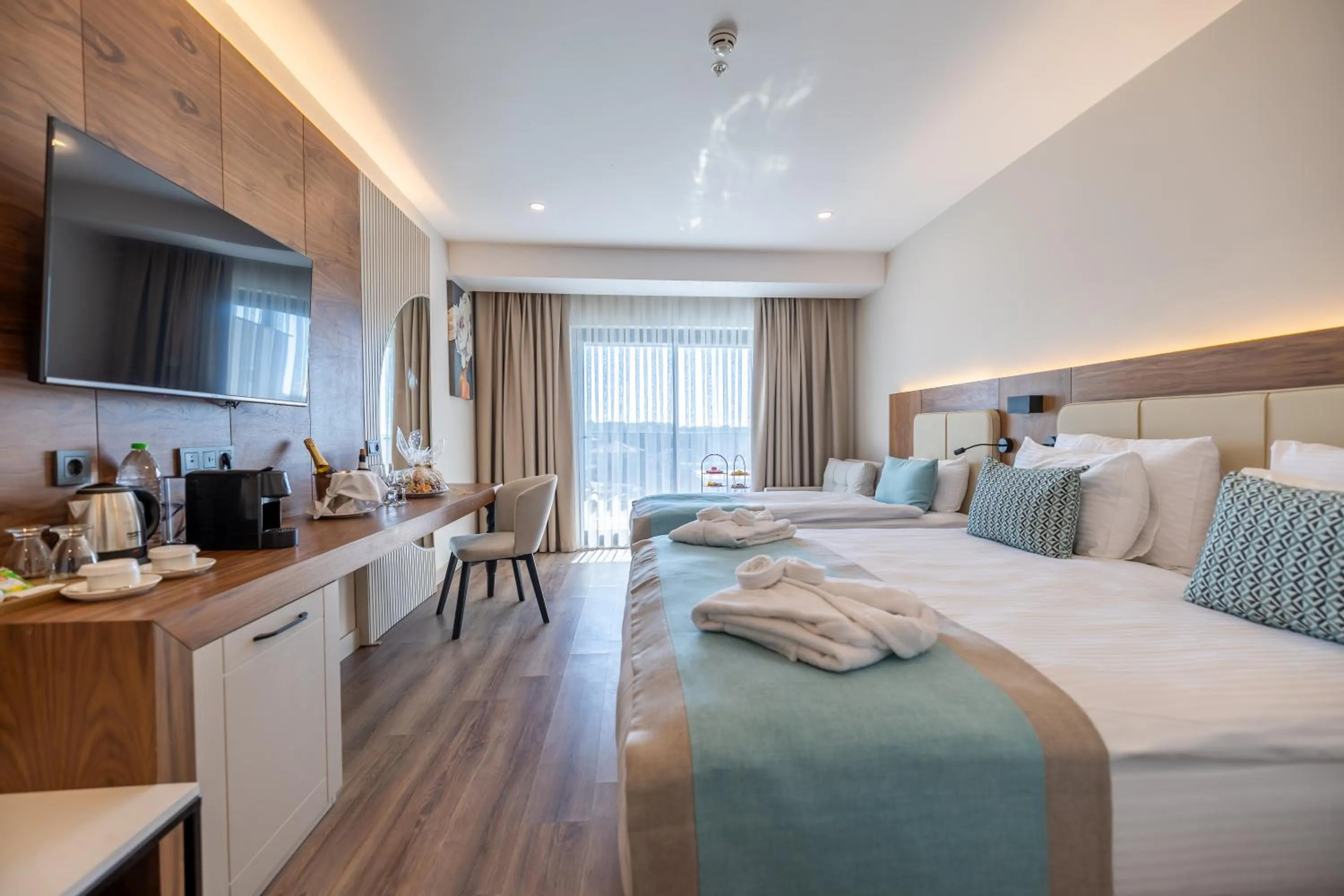 Bed in Side Moon Palace Hotel