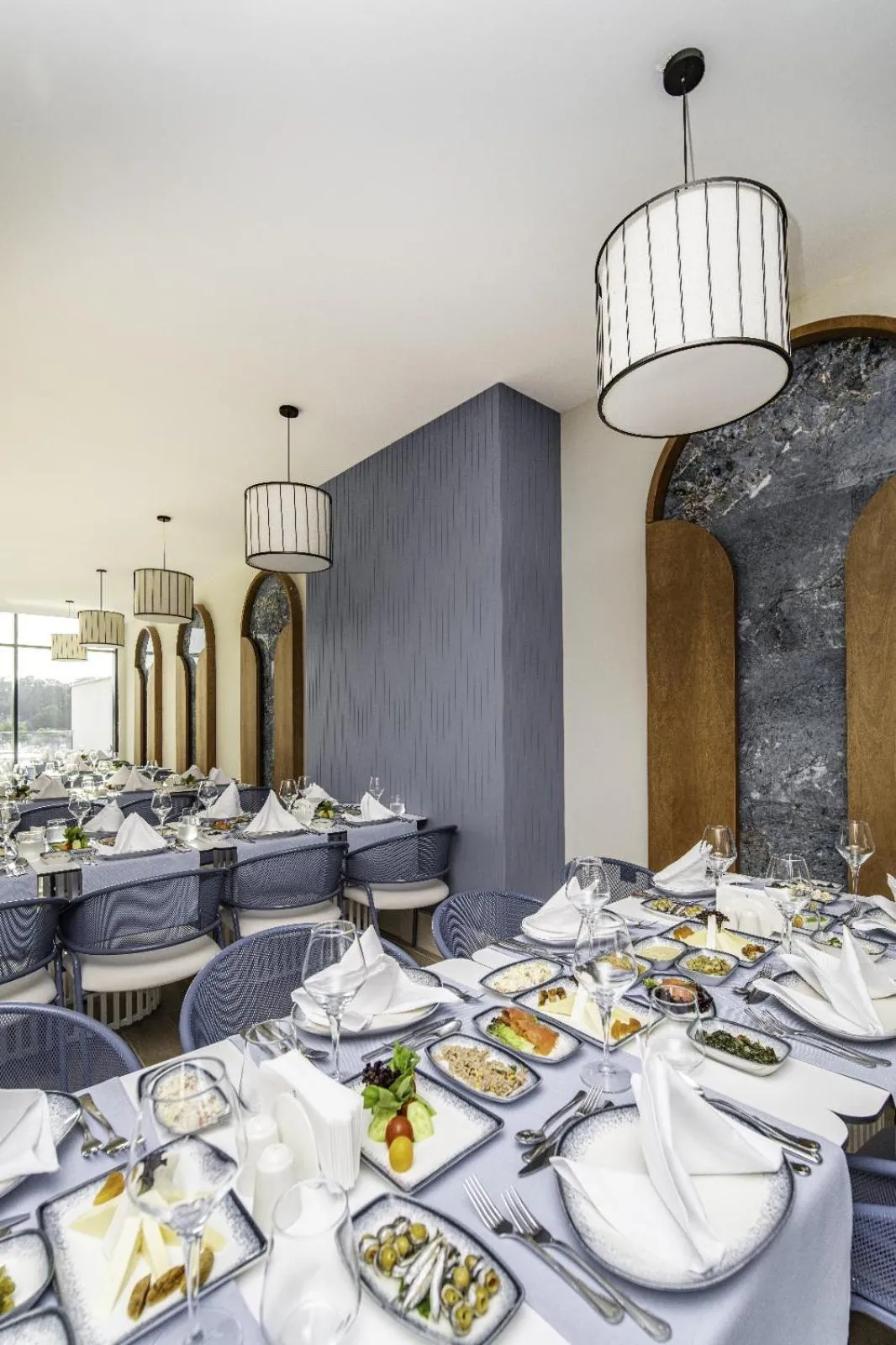 Restaurant/places to eat in Side Moon Palace Hotel