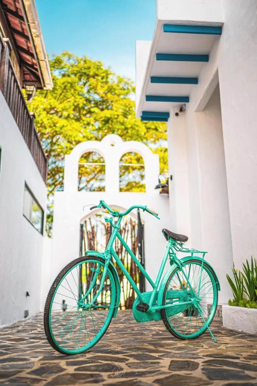 Ipoh Santorini Hideaway - Hotel Inspired