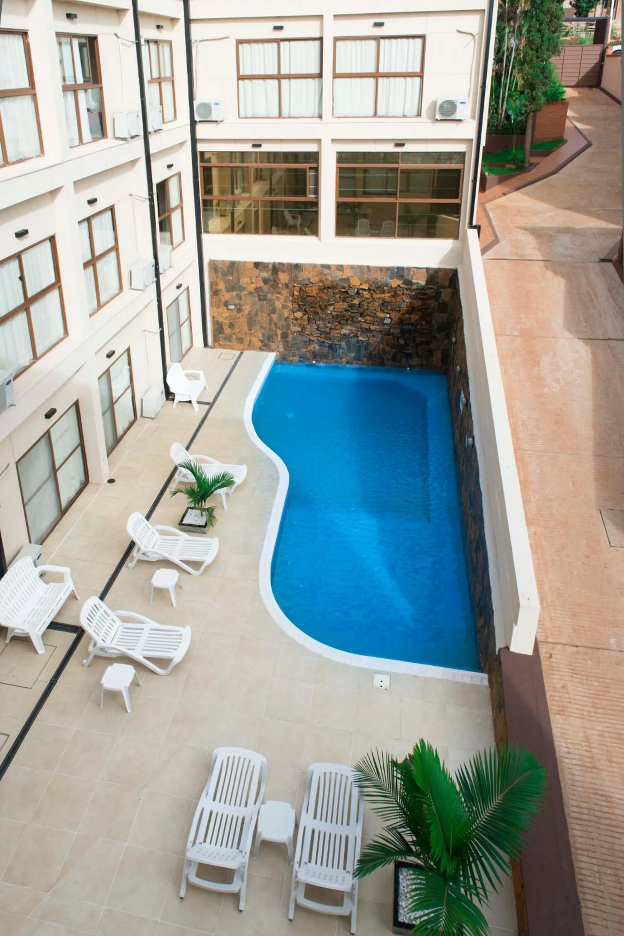 Swimming pool in ARAMI HOTEL & LODGE