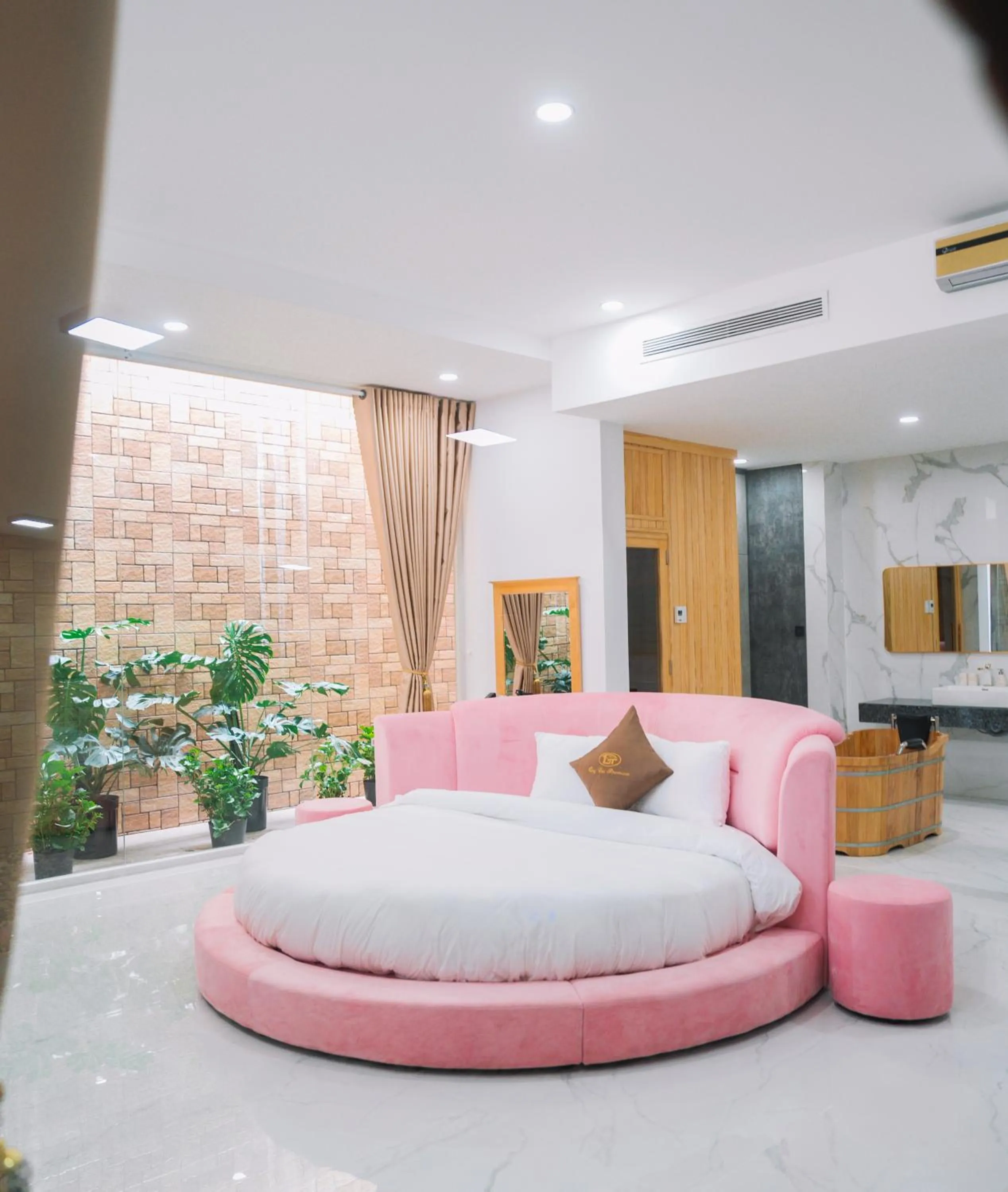 Bed in Quy Tai Premium Hotel