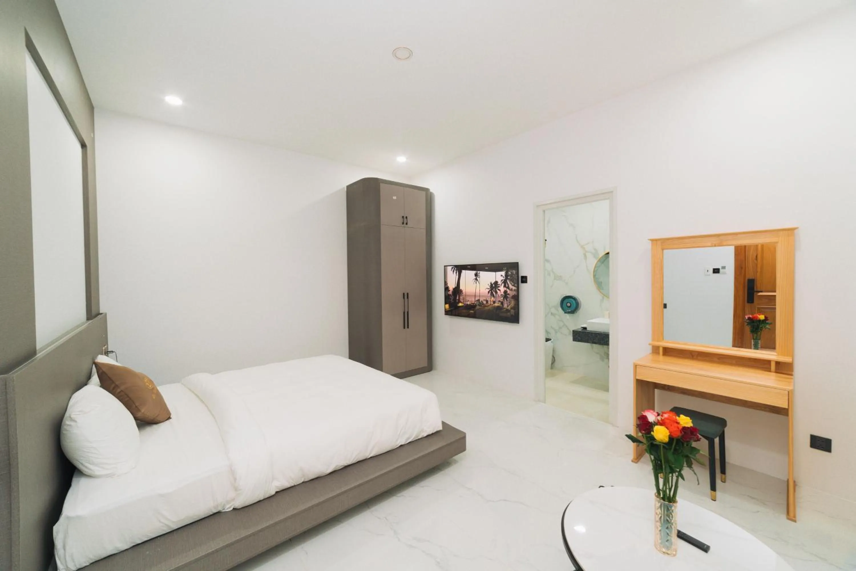 Bedroom, Bed in Quy Tai Premium Hotel