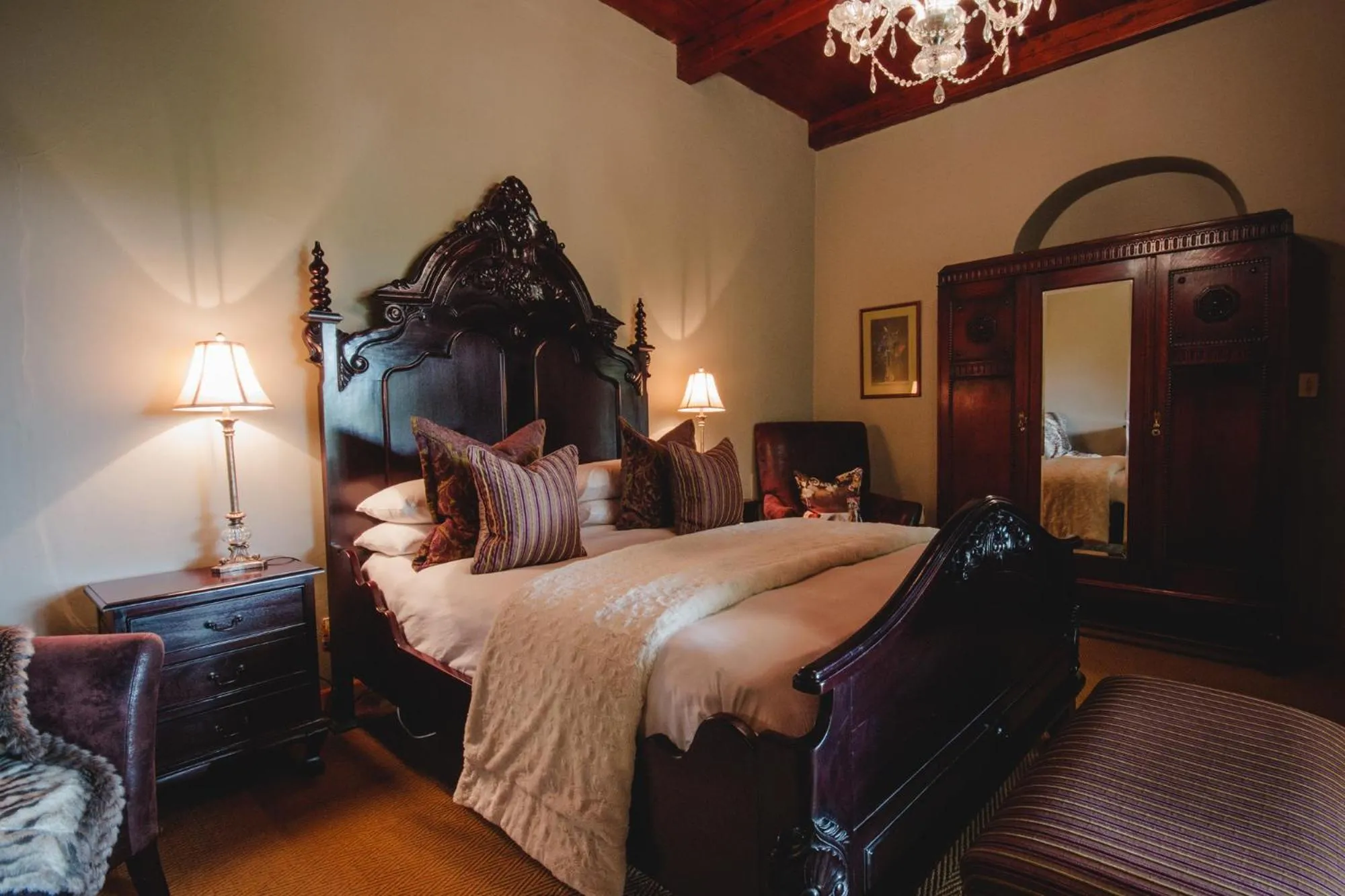 Shower, Bed in Cypress Cottage Guest House