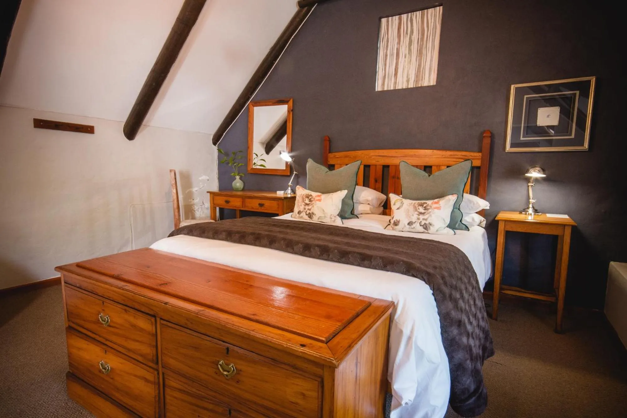 Shower, Bed in Cypress Cottage Guest House