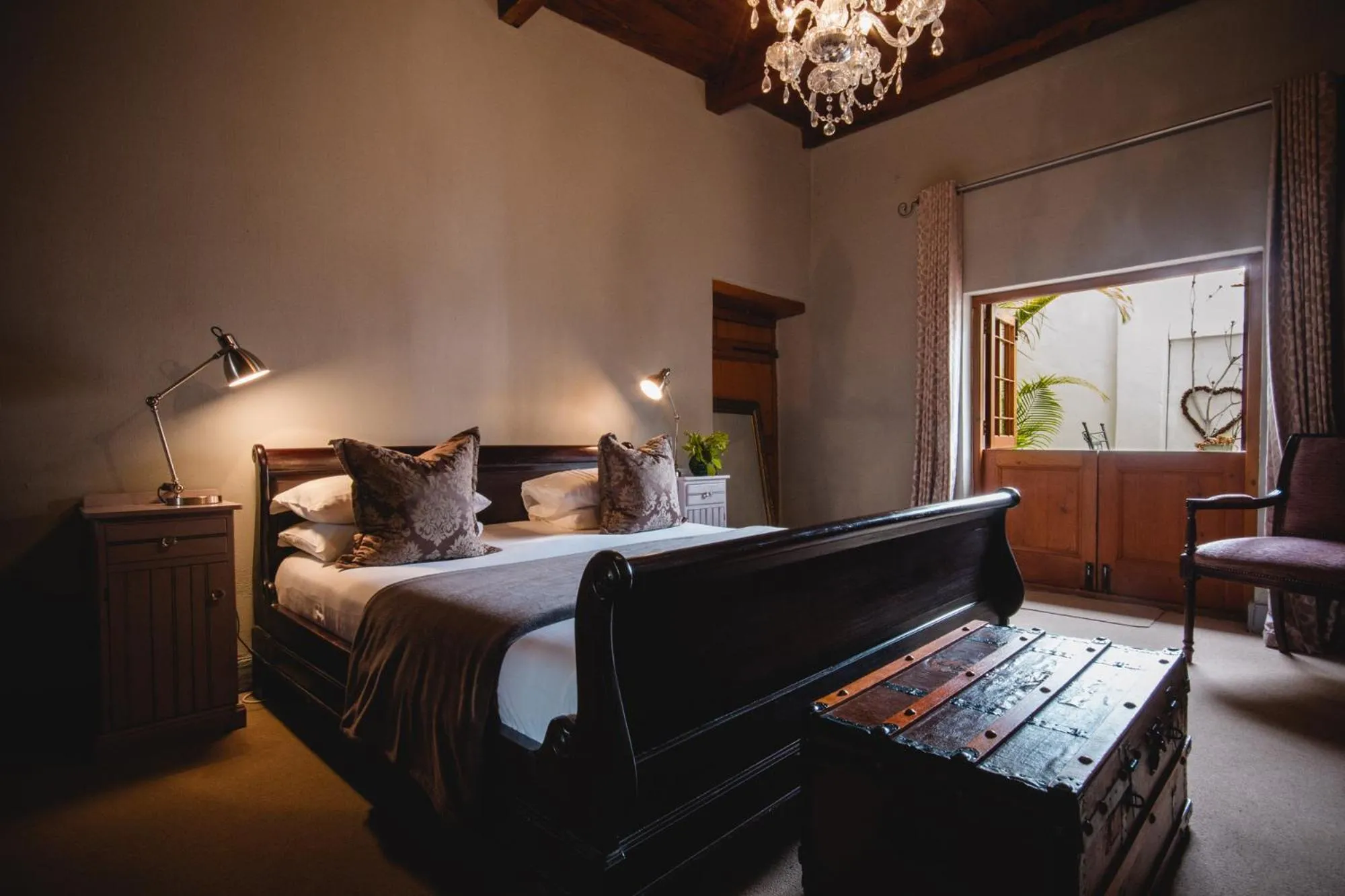 Shower, Bed in Cypress Cottage Guest House