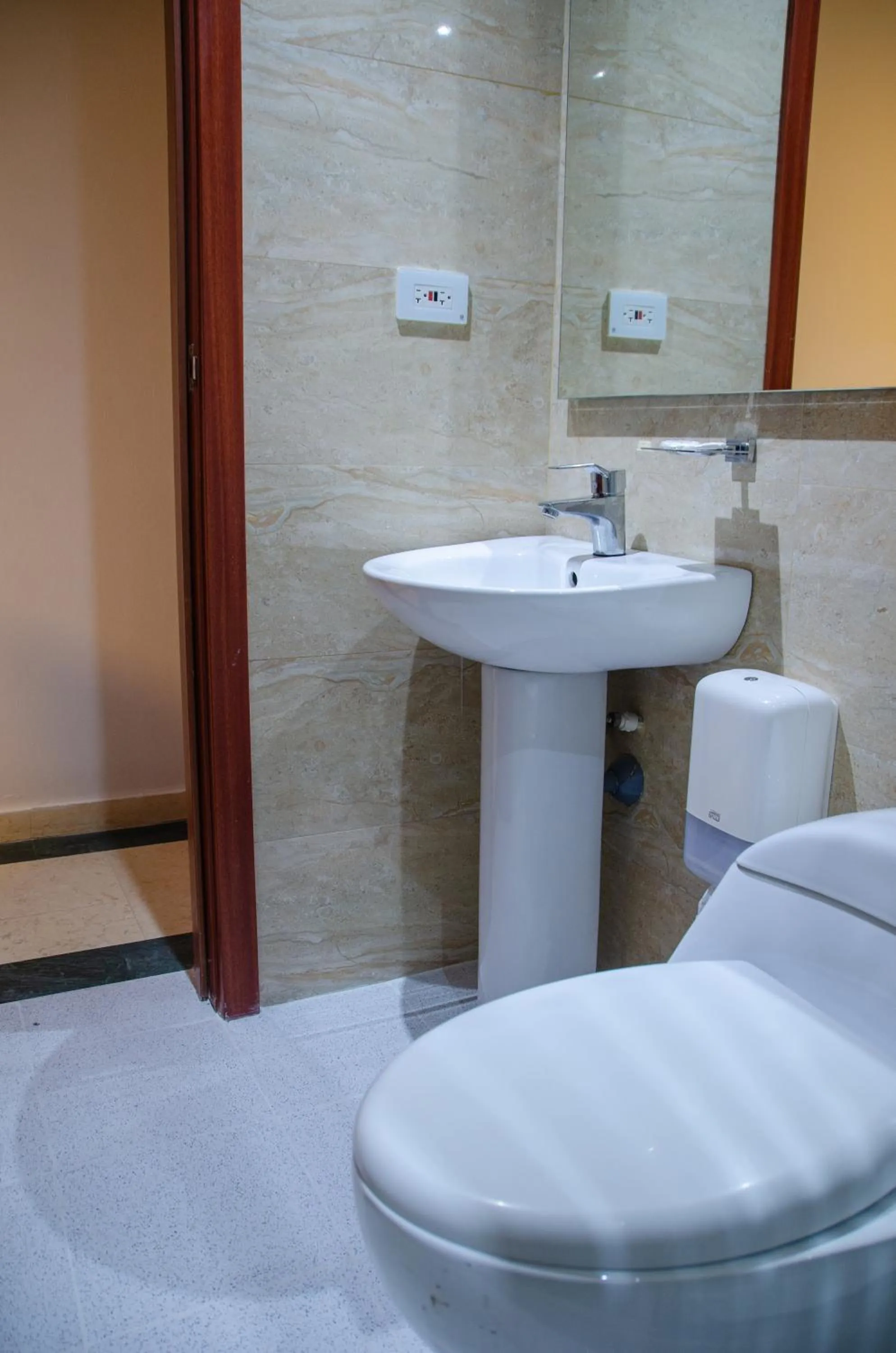 Bathroom in Hotel ByHours Las Américas