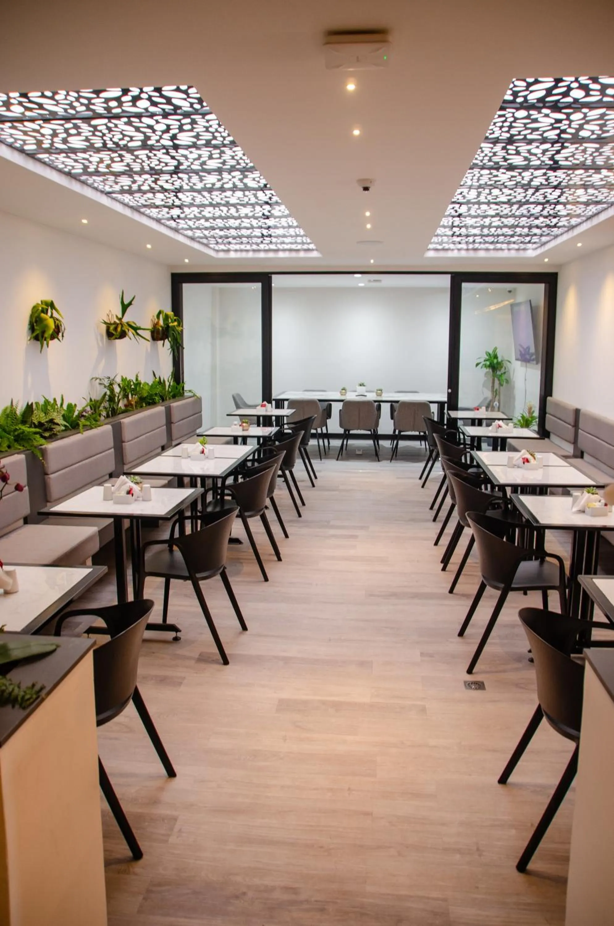 Restaurant/places to eat in Hotel ByHours Las Américas