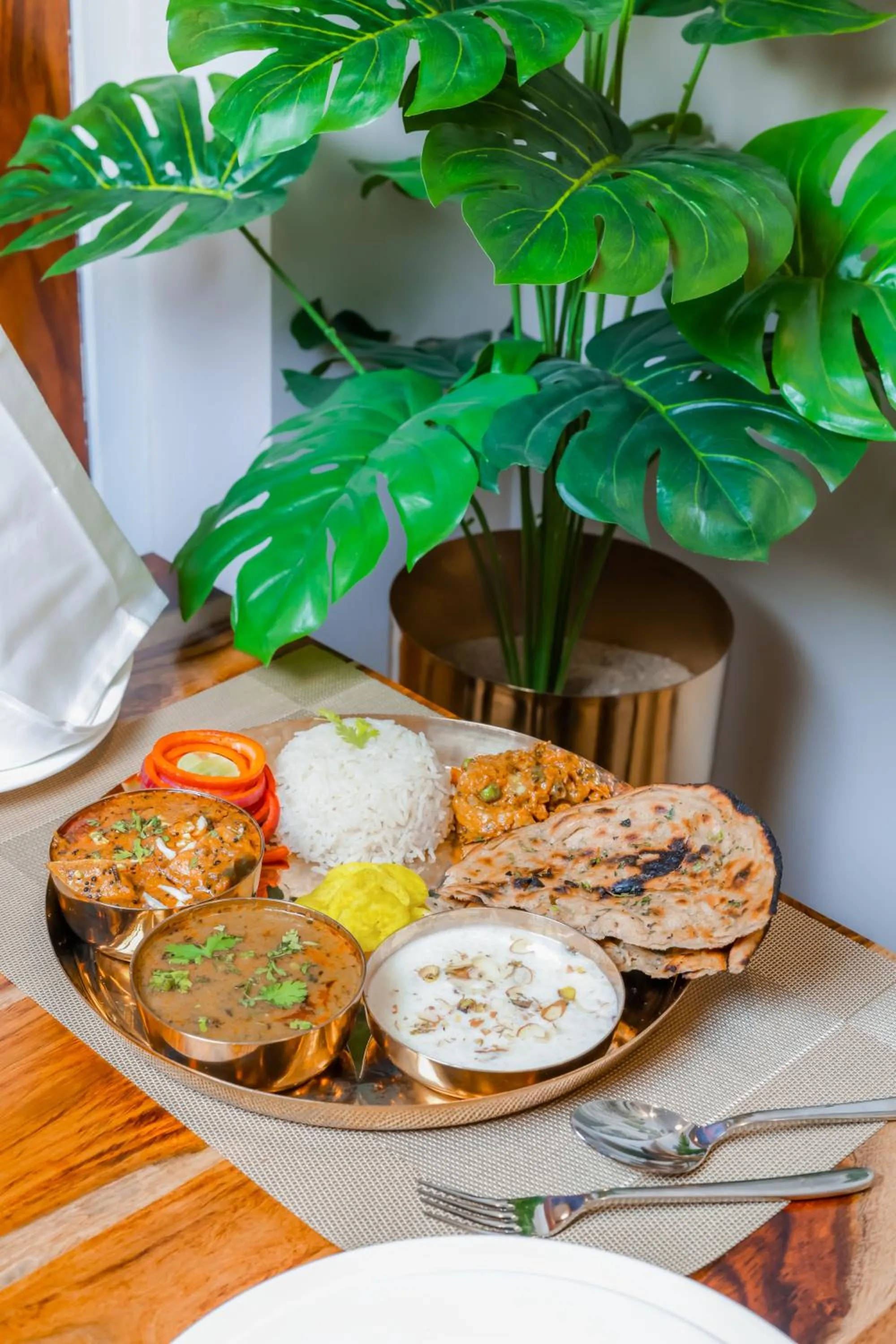 Restaurant/places to eat in Ananyamaya nature lodge