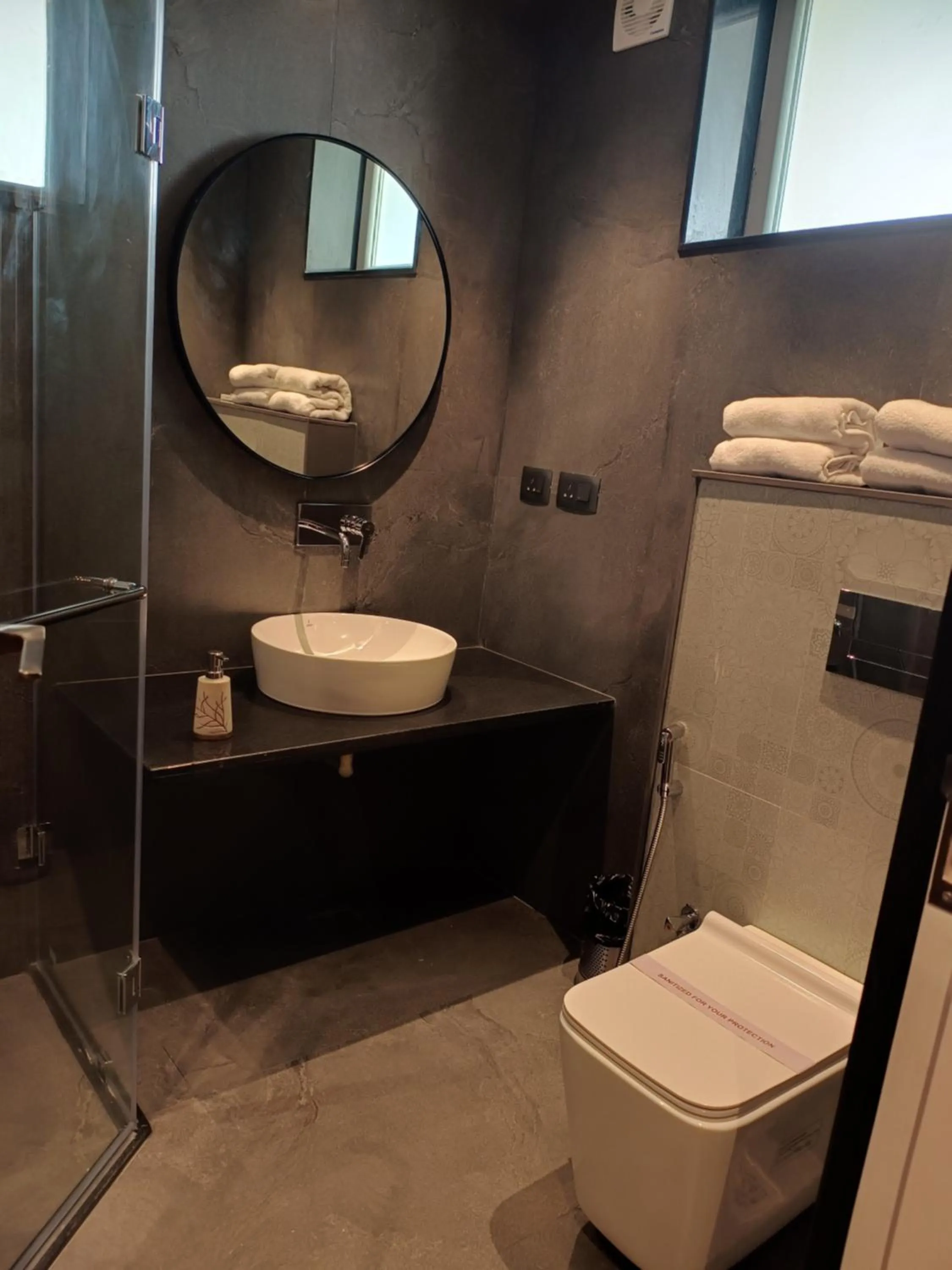 Toilet in Ananyamaya nature lodge