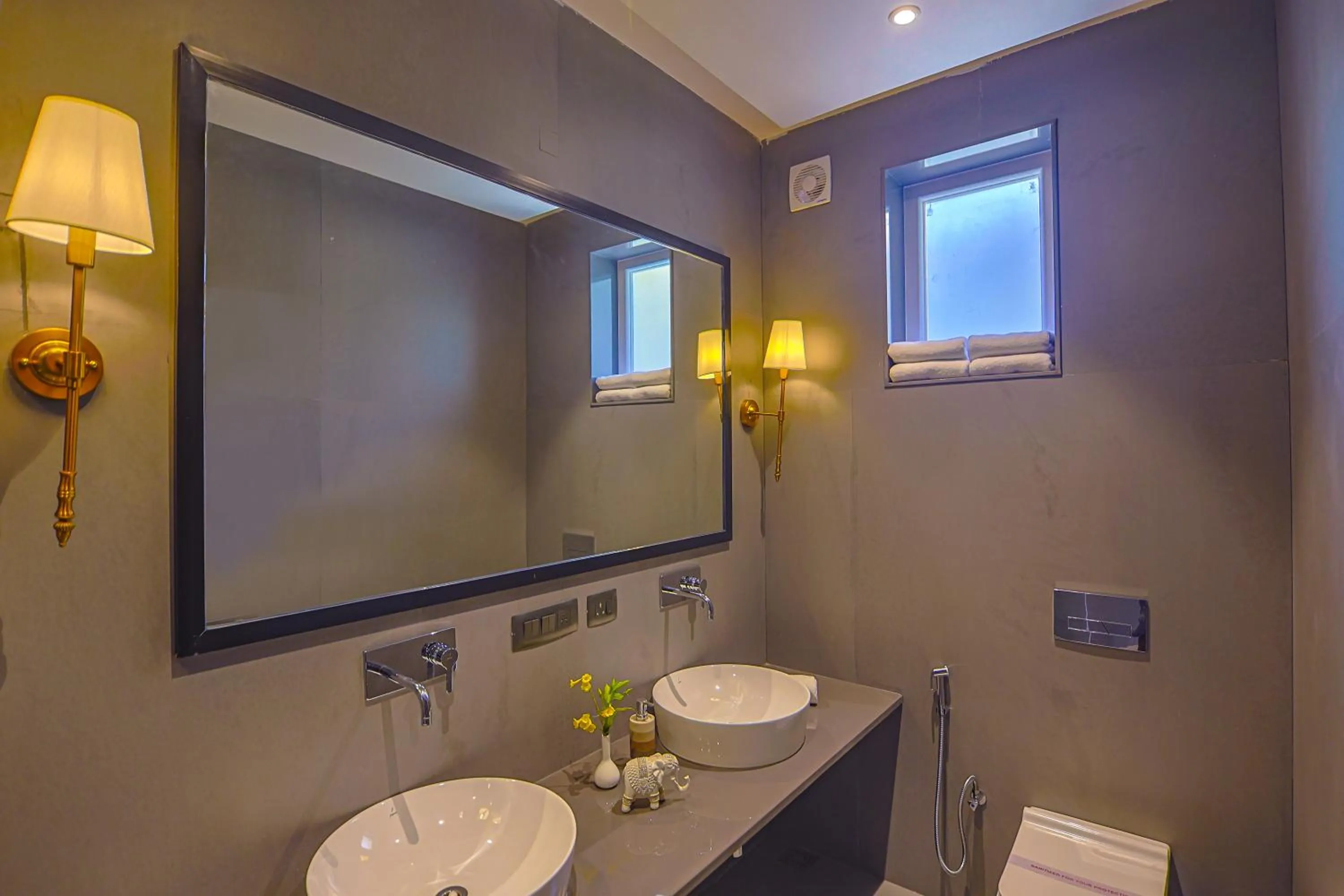 Toilet in Ananyamaya nature lodge