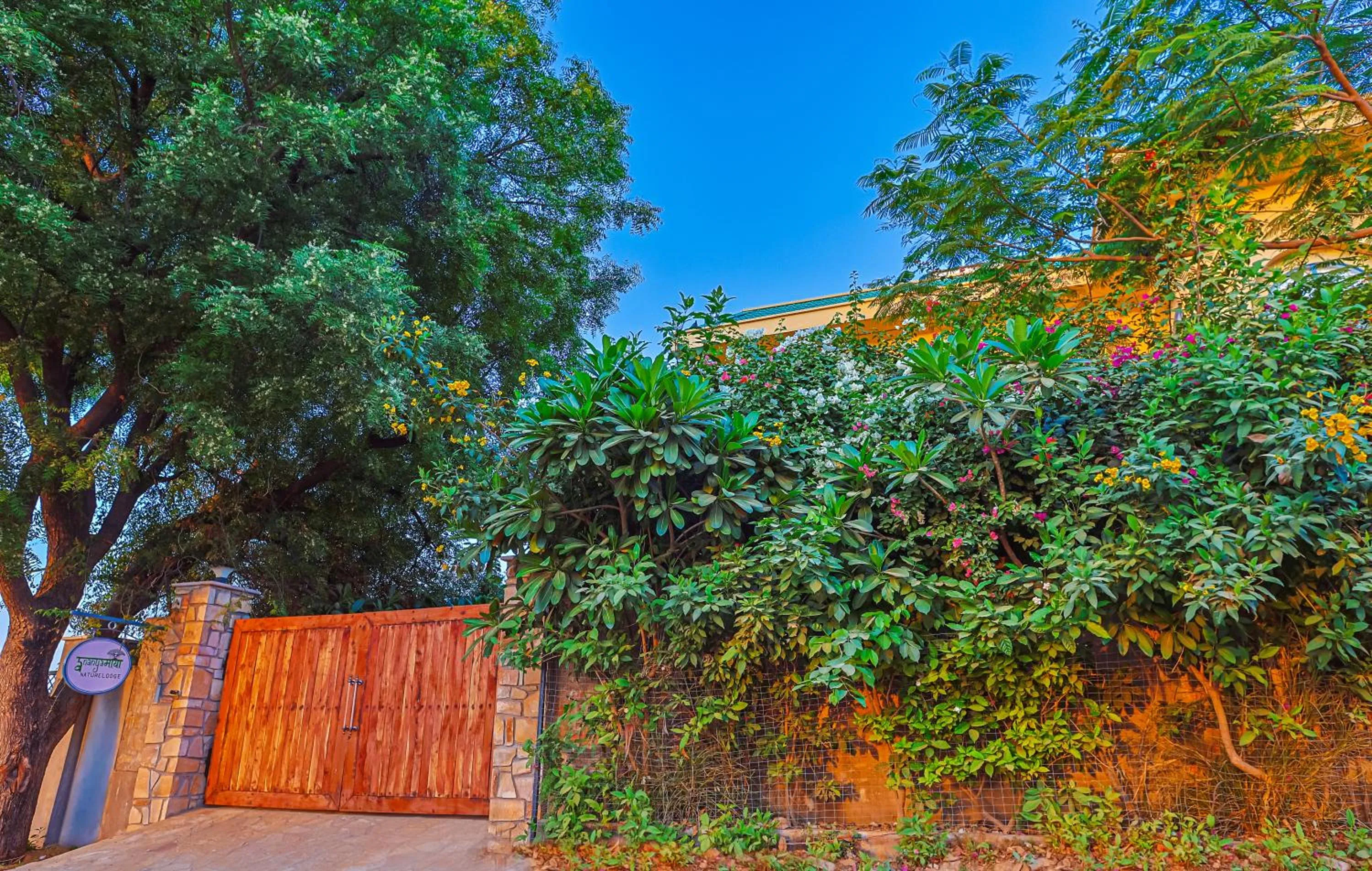 Facade/entrance in Ananyamaya nature lodge