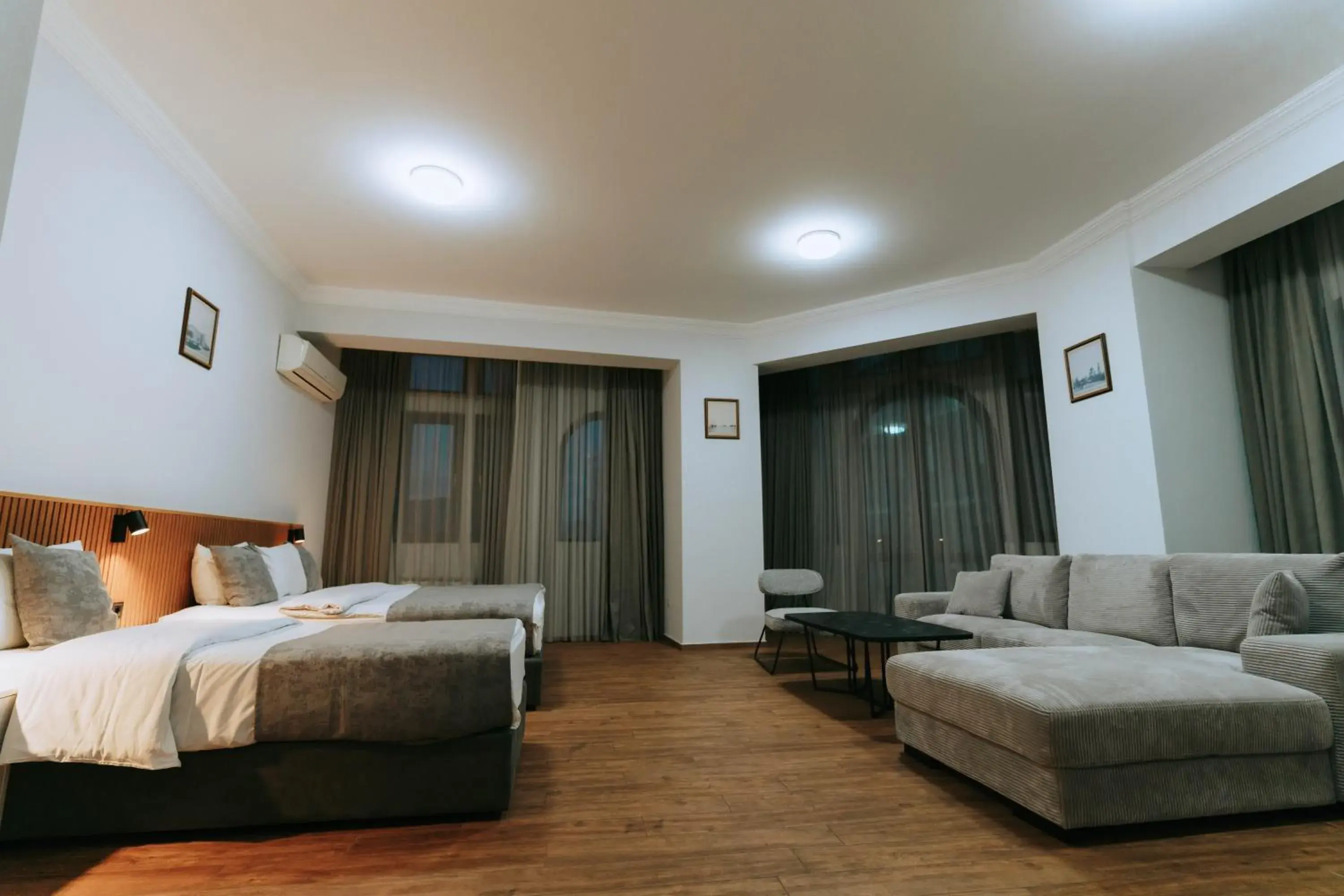 Suite - single occupancy in Hotel Old Town Suite - single occupancy in Hotel Old Town