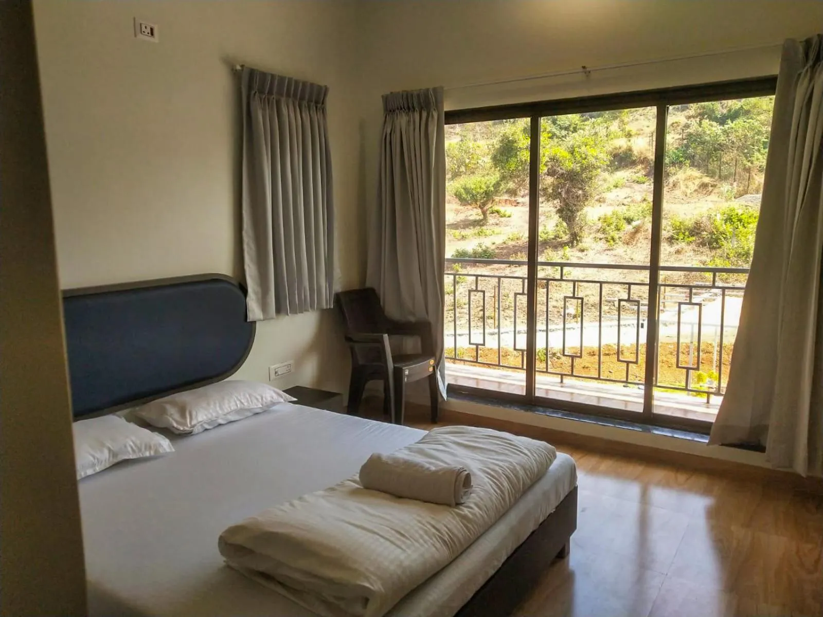 Bed in Coastal Paradise