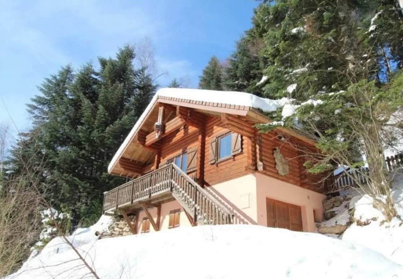 Off site in LE GRAND CERF Chalet en rondins avec SPA Jacuzzi