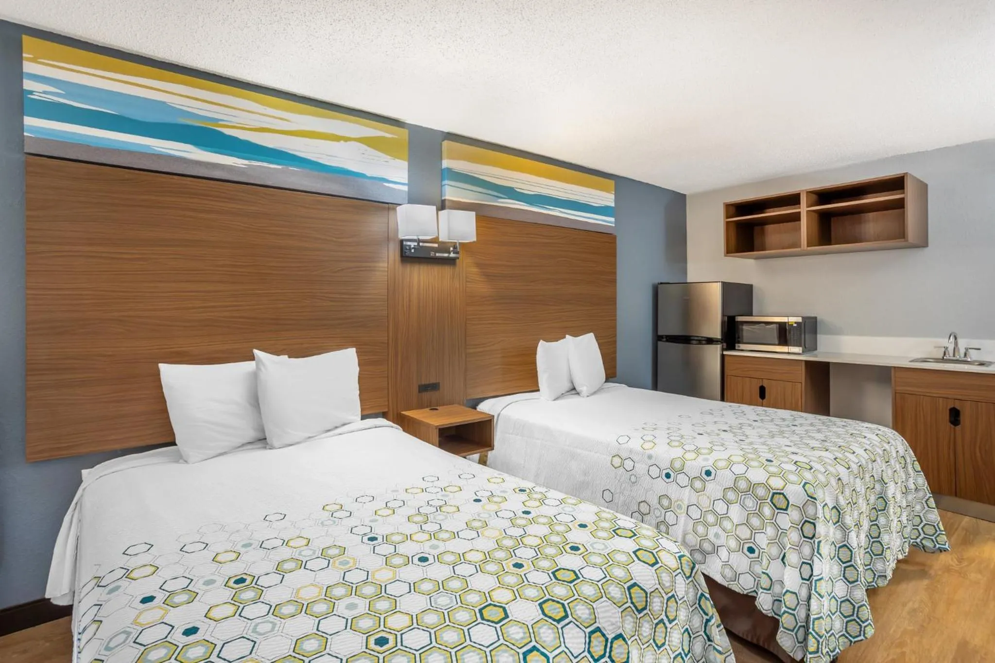 Photo of the whole room, Bed in HomeTowne Studios by Red Roof Lancaster