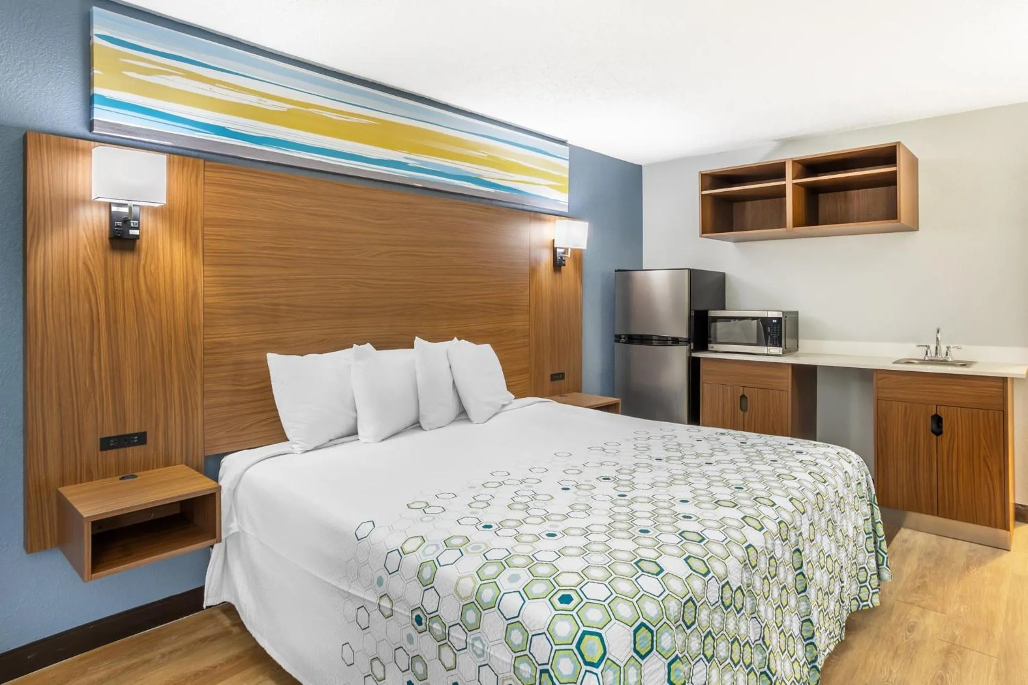 Photo of the whole room, Bed in HomeTowne Studios by Red Roof Lancaster