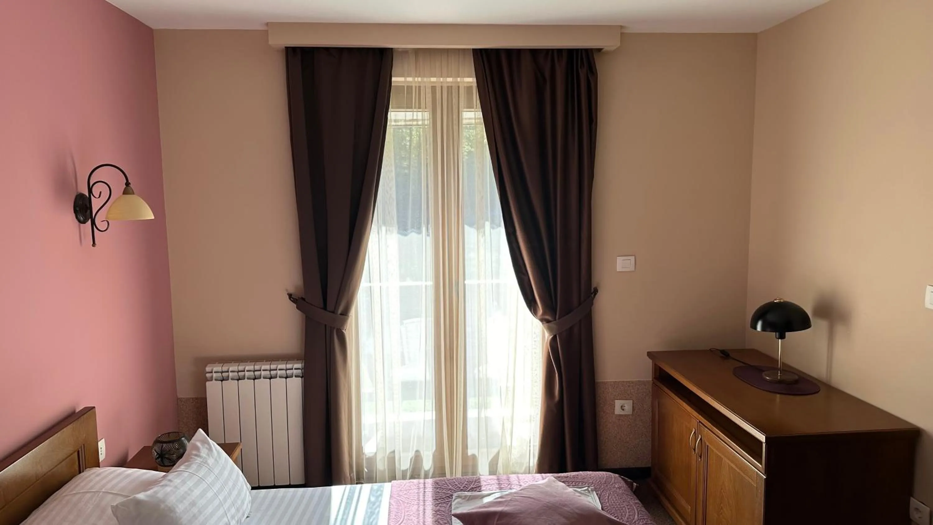 Bed in Hotel Monte Rosa