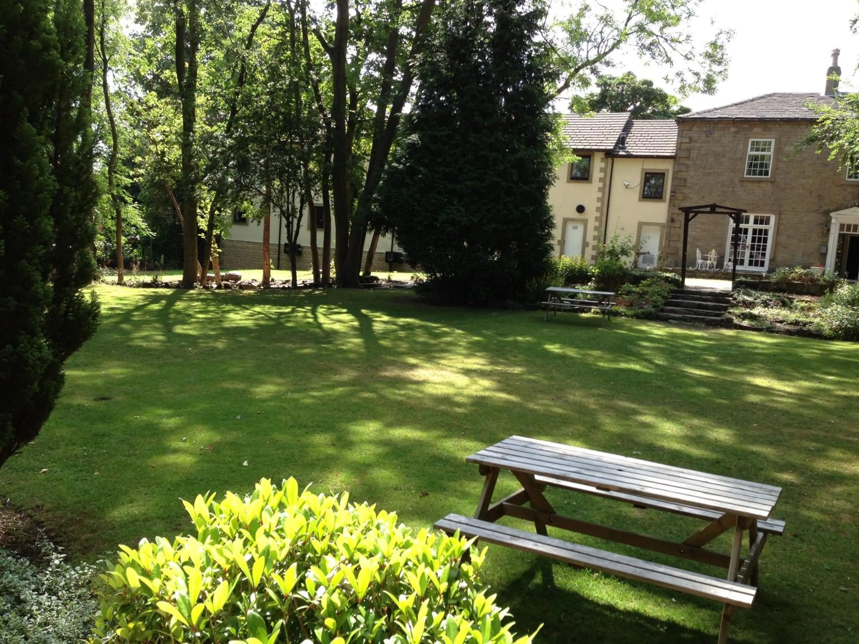 Garden in Healey House Hotel