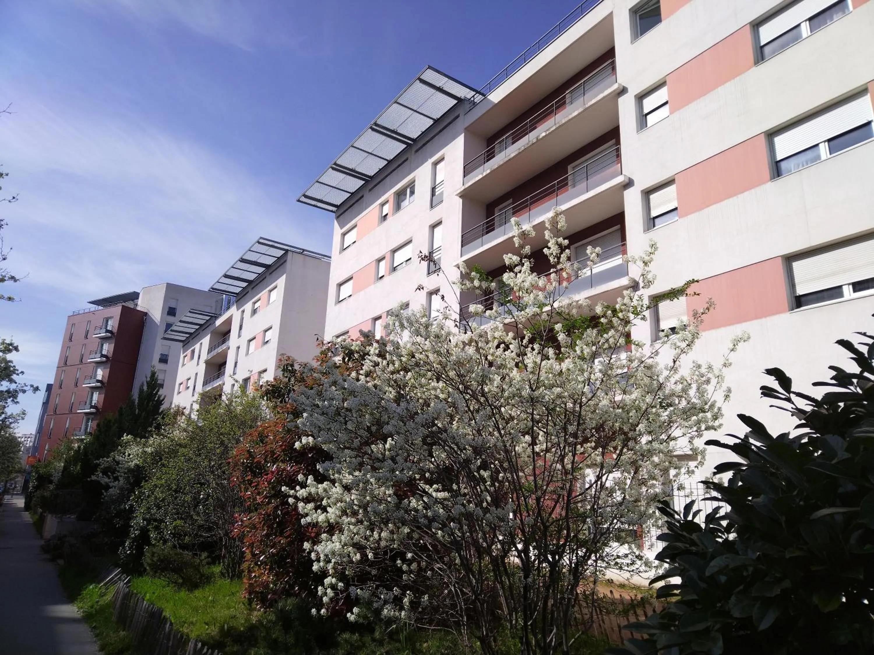 Spring in Apparthotel Privilodges Lyon Lumière