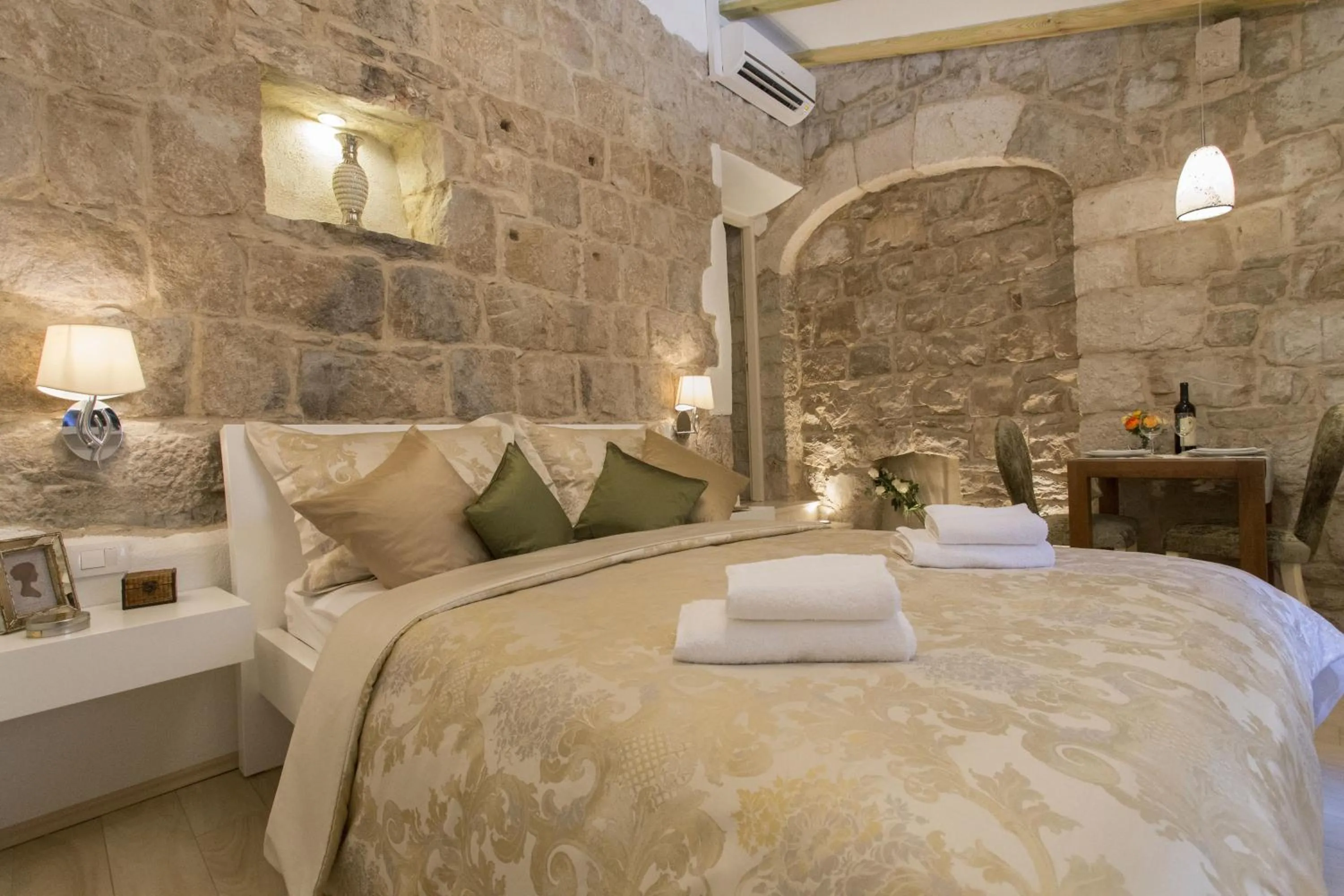 Bed in Summer Dream Studio