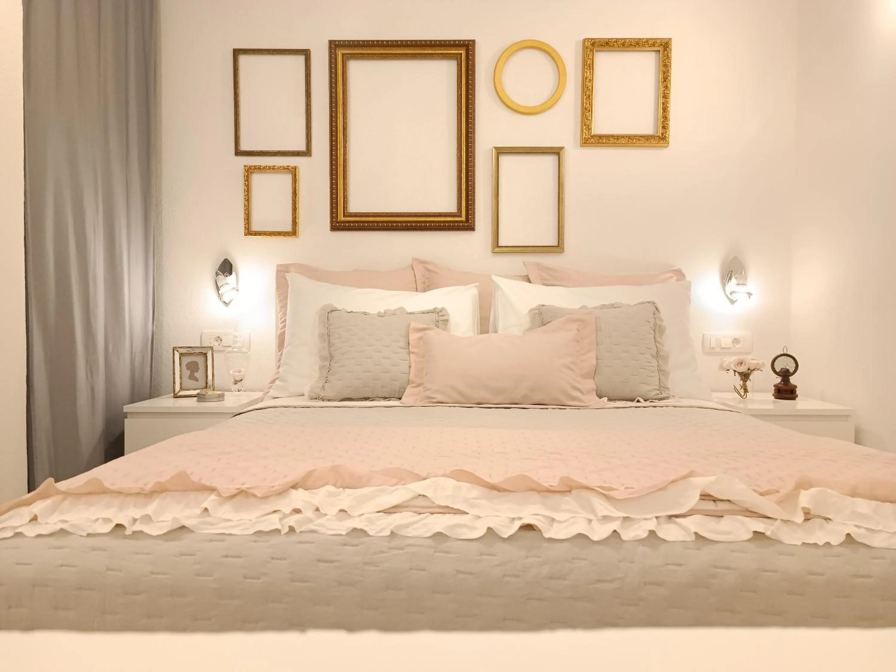 Bed in Summer Dream Studio