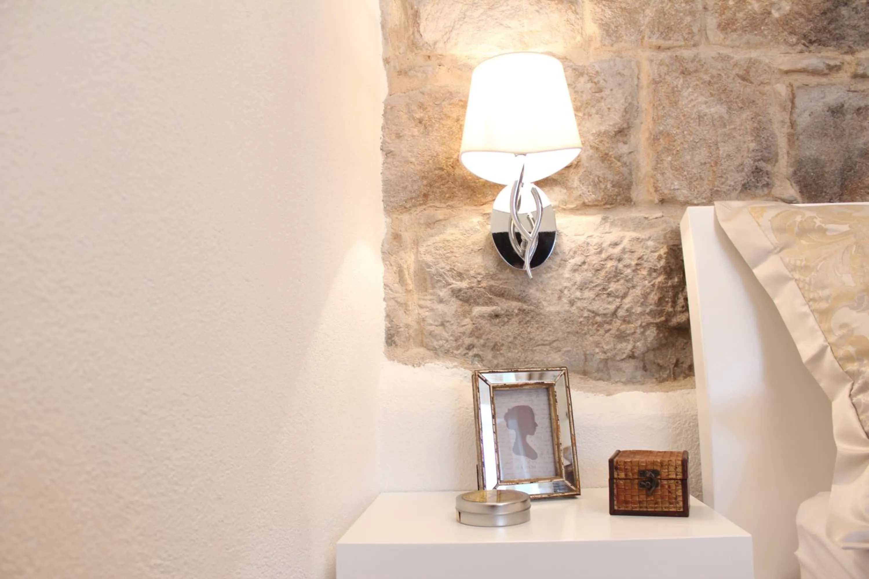 Bed in Summer Dream Studio