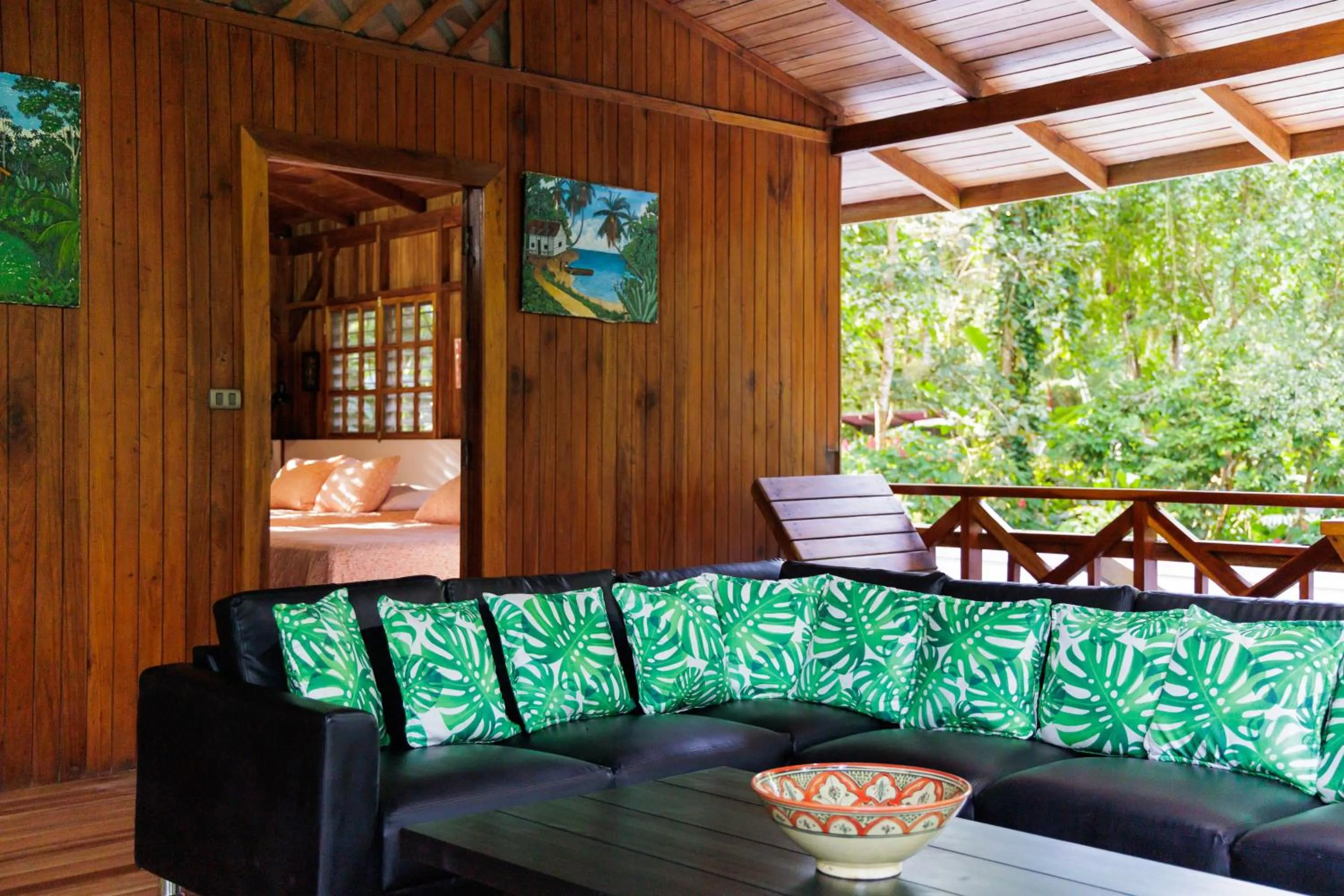 Day in La Kukula Lodge