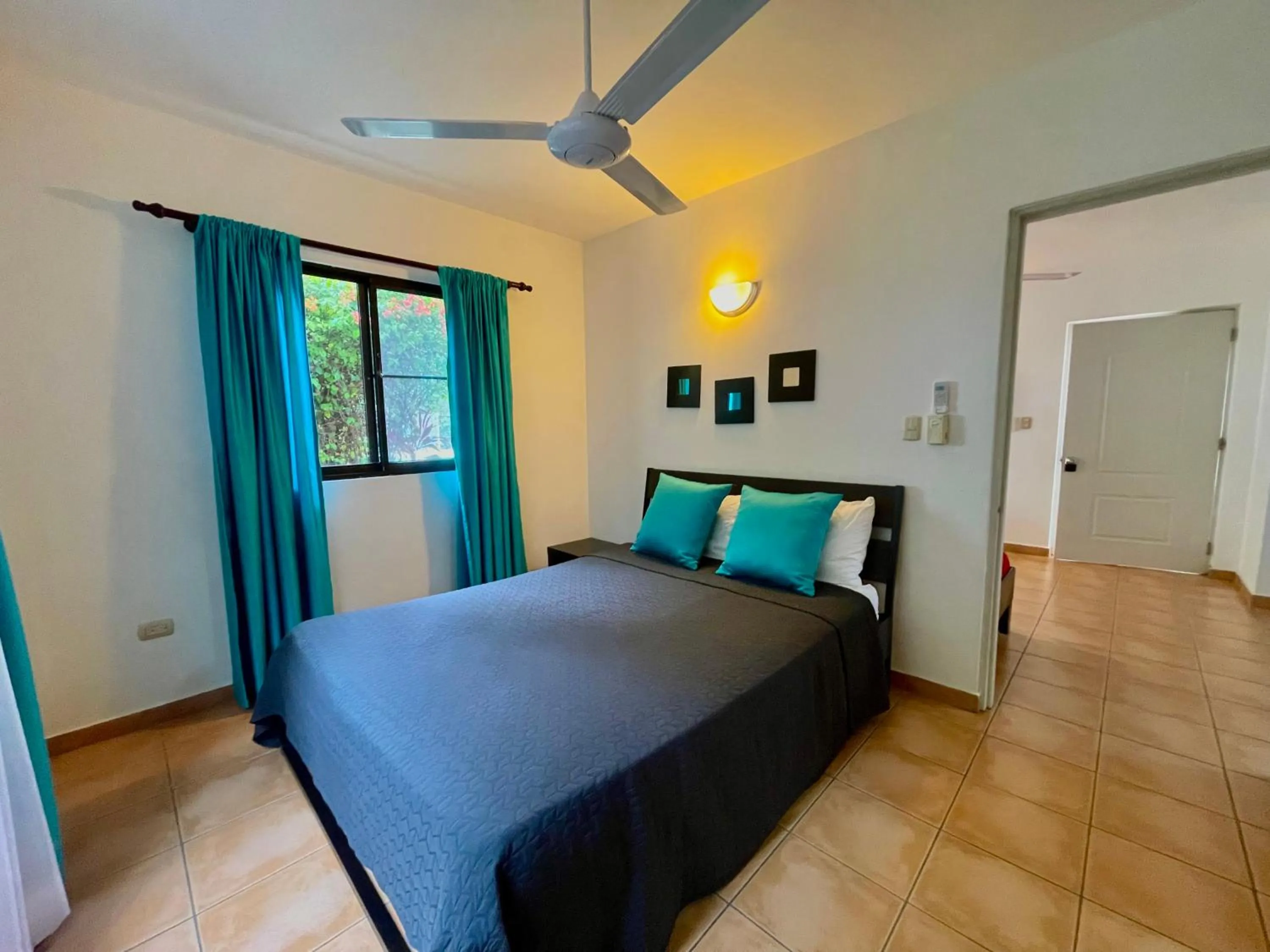 Bedroom, Bed in Coral Blanco Hotel