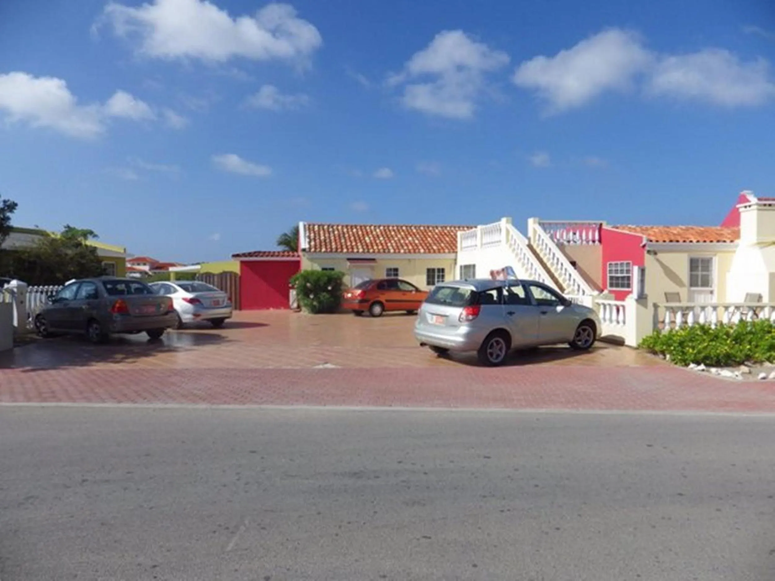 Staff in Aruba Cunucu Residence