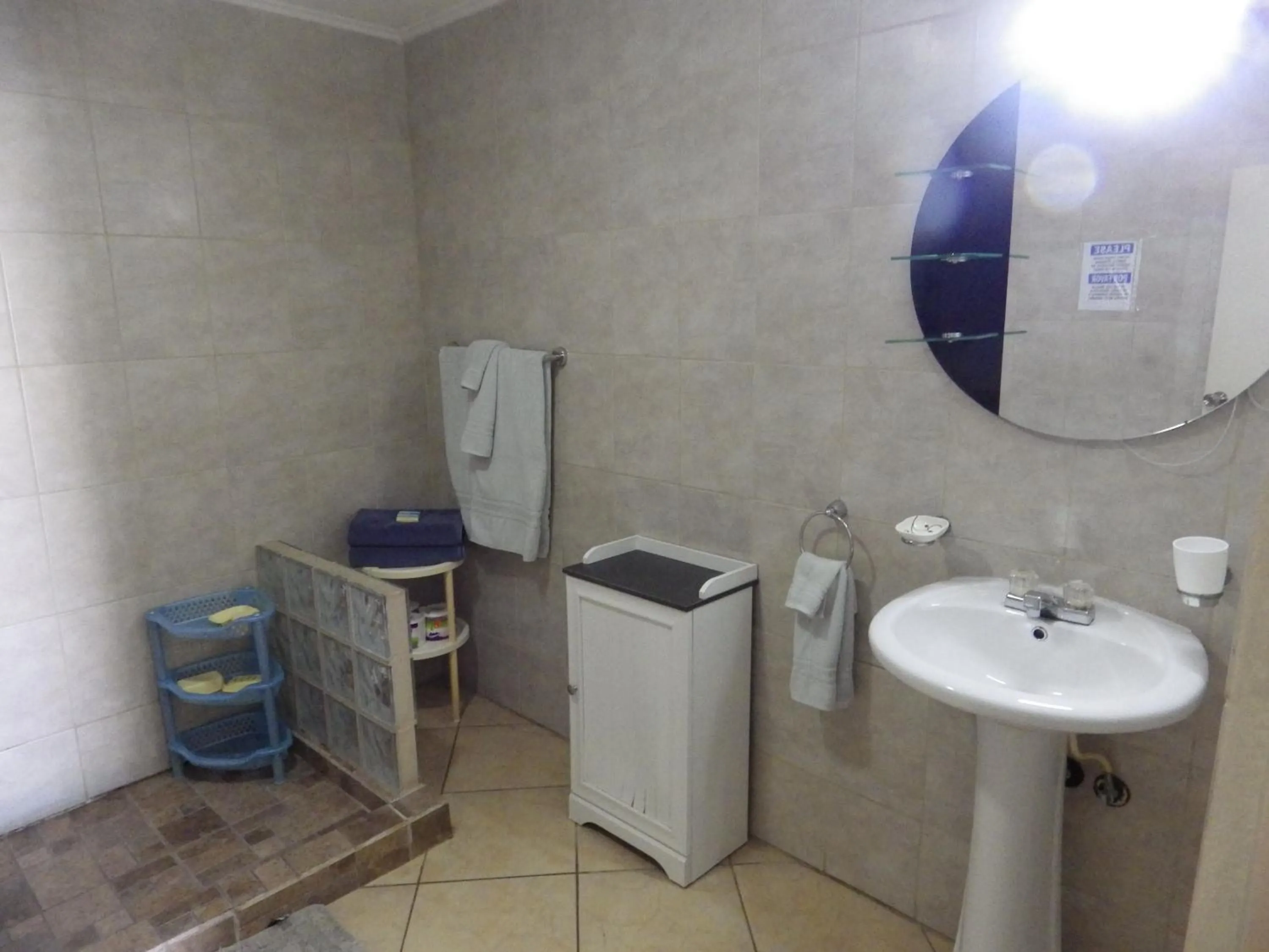 Bathroom in Aruba Cunucu Residence