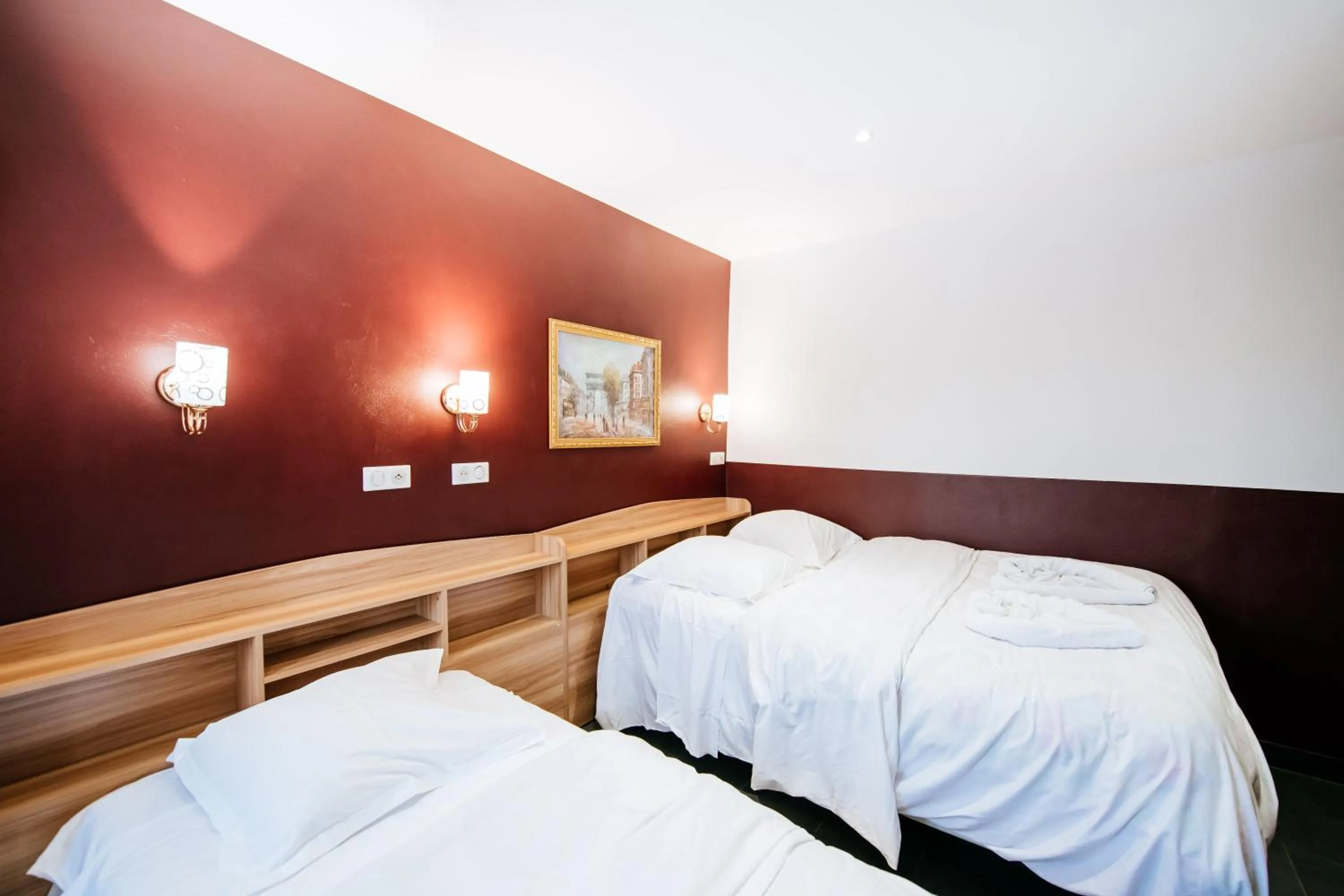 Photo of the whole room, Bed in Hotel De La Poste