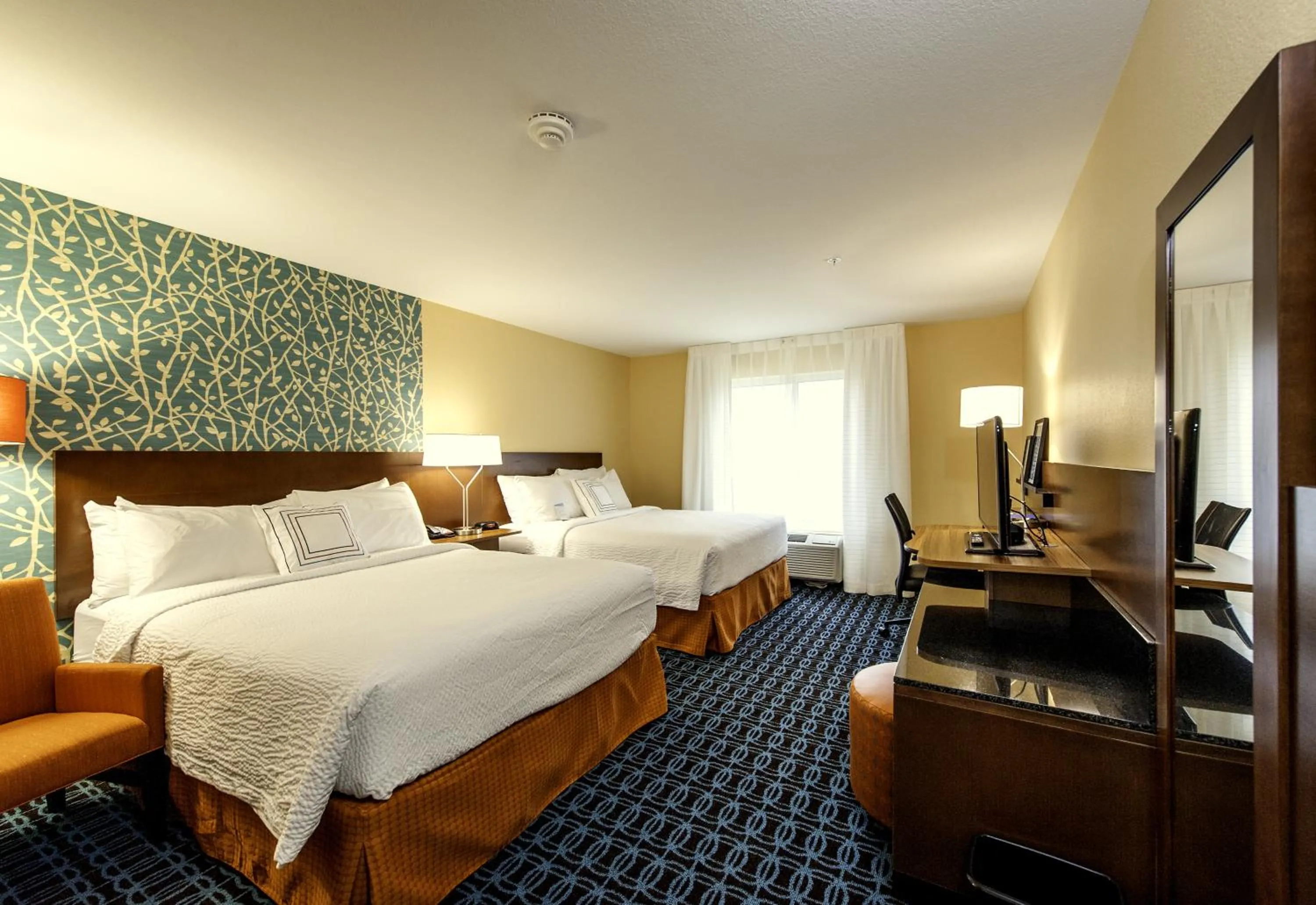 Bedroom, Bed in Fairfield Inn & Suites by Marriott Meridian