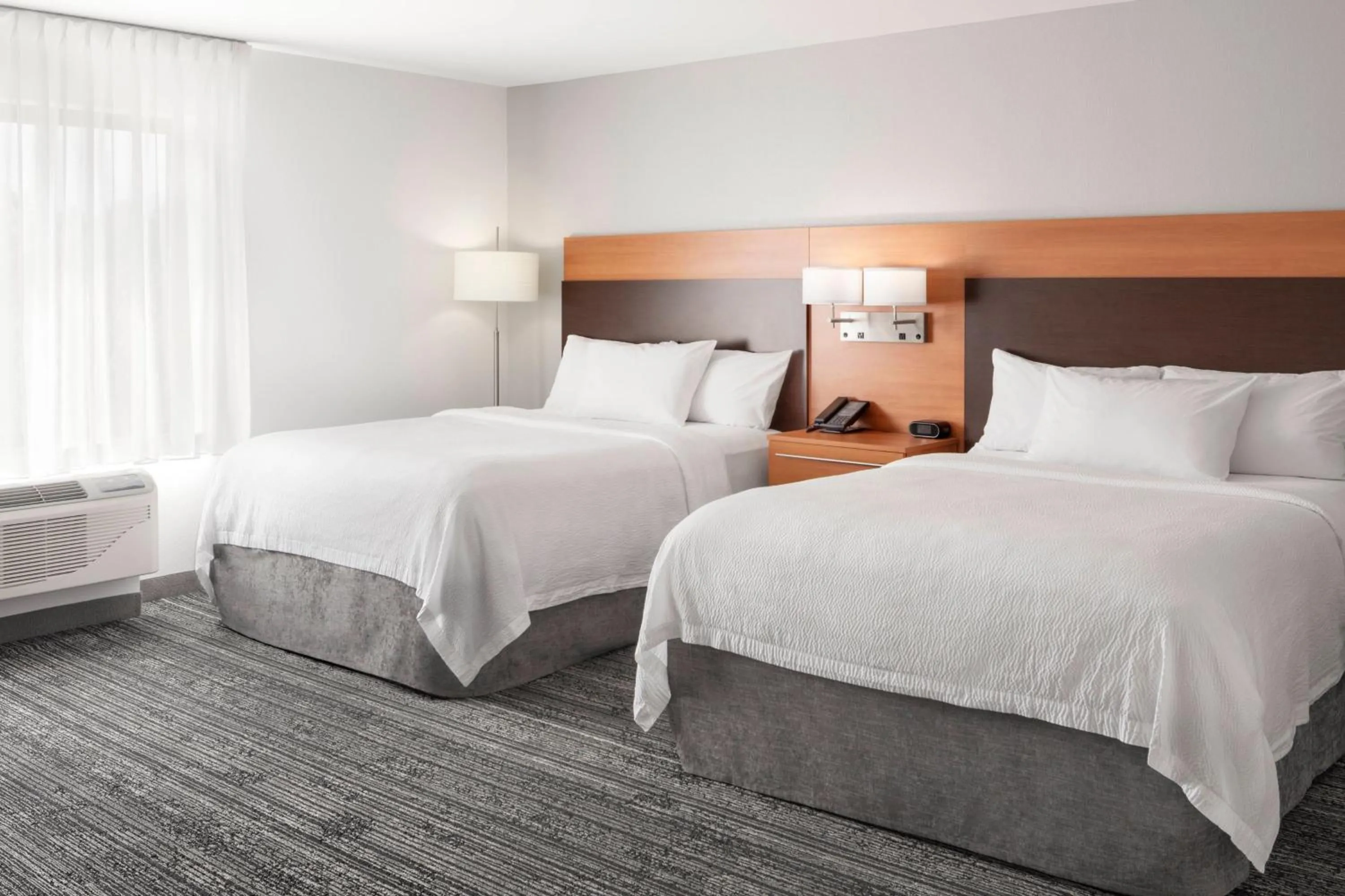 Bedroom, Bed in TownePlace Suites Bangor