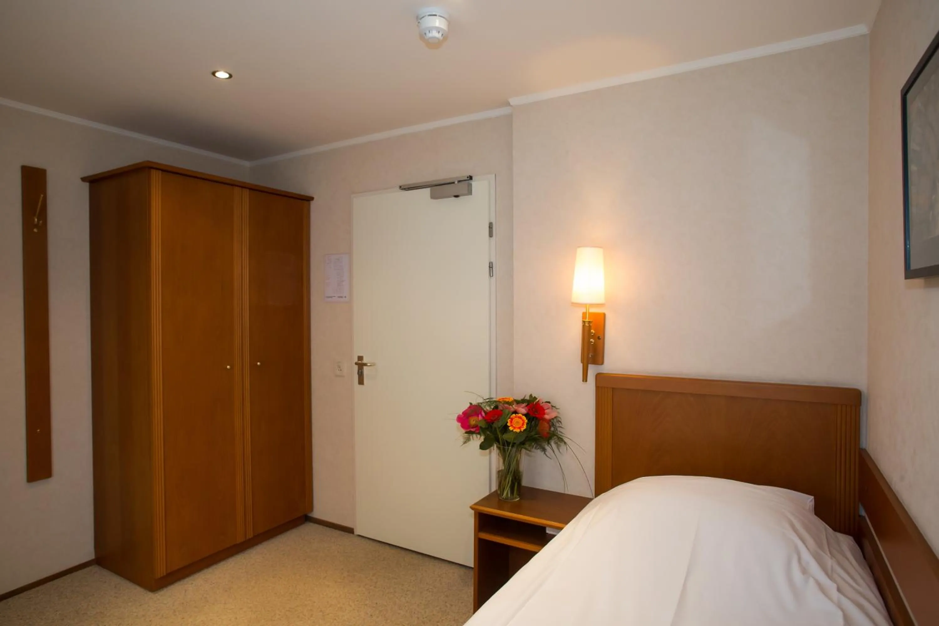 Photo of the whole room, Bed in Landhotel De Hoofdige Boer