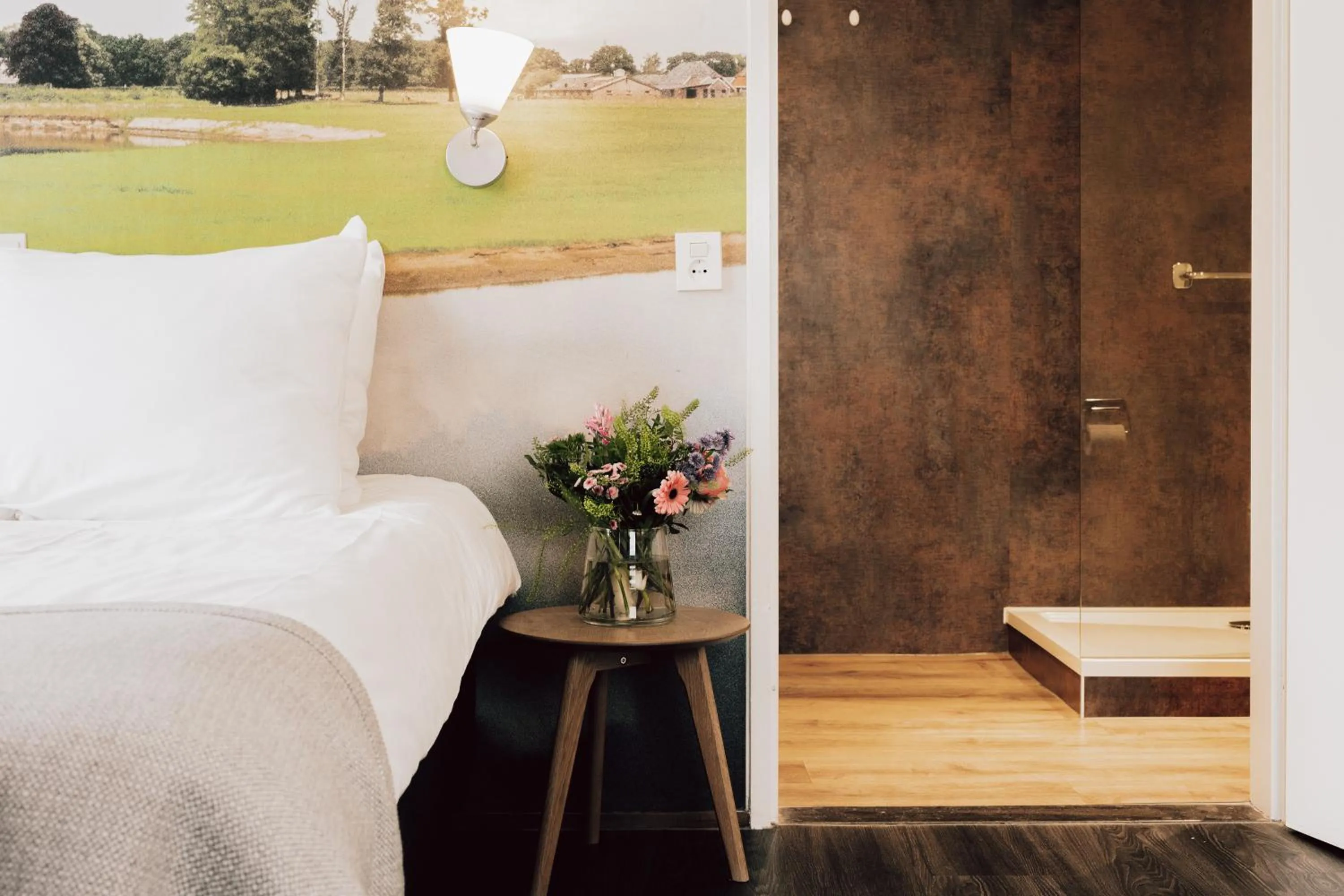 Bed in Landhotel De Hoofdige Boer